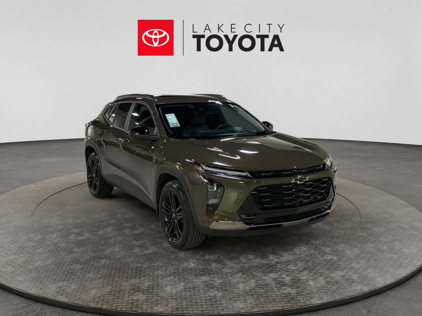 Used 2024 Chevrolet Trax SUV