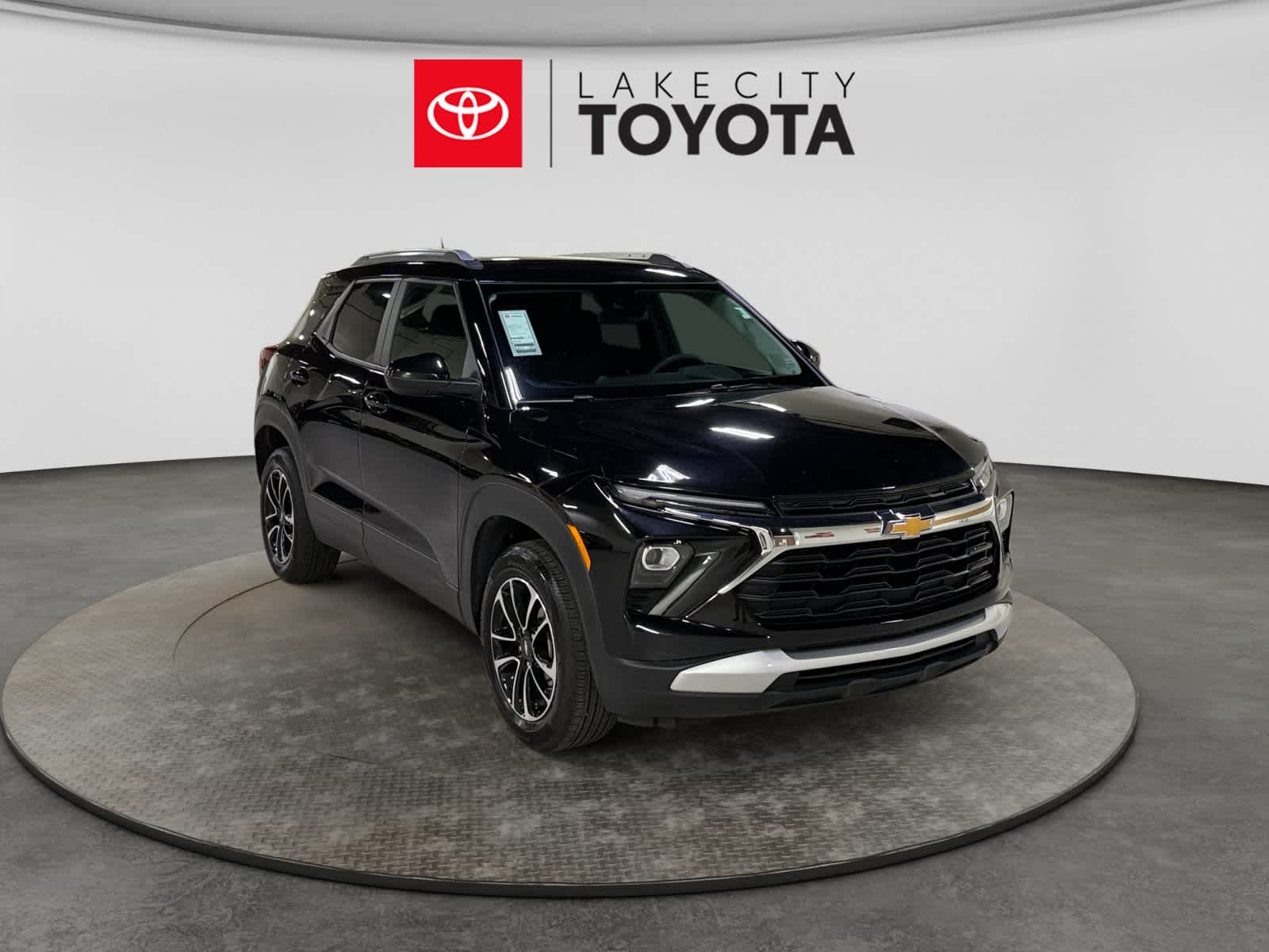 Used 2025 Chevrolet Trailblazer SUV