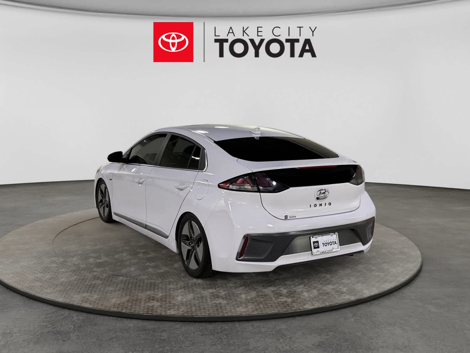 Used 2020 Hyundai Ioniq Hybrid Sedan
