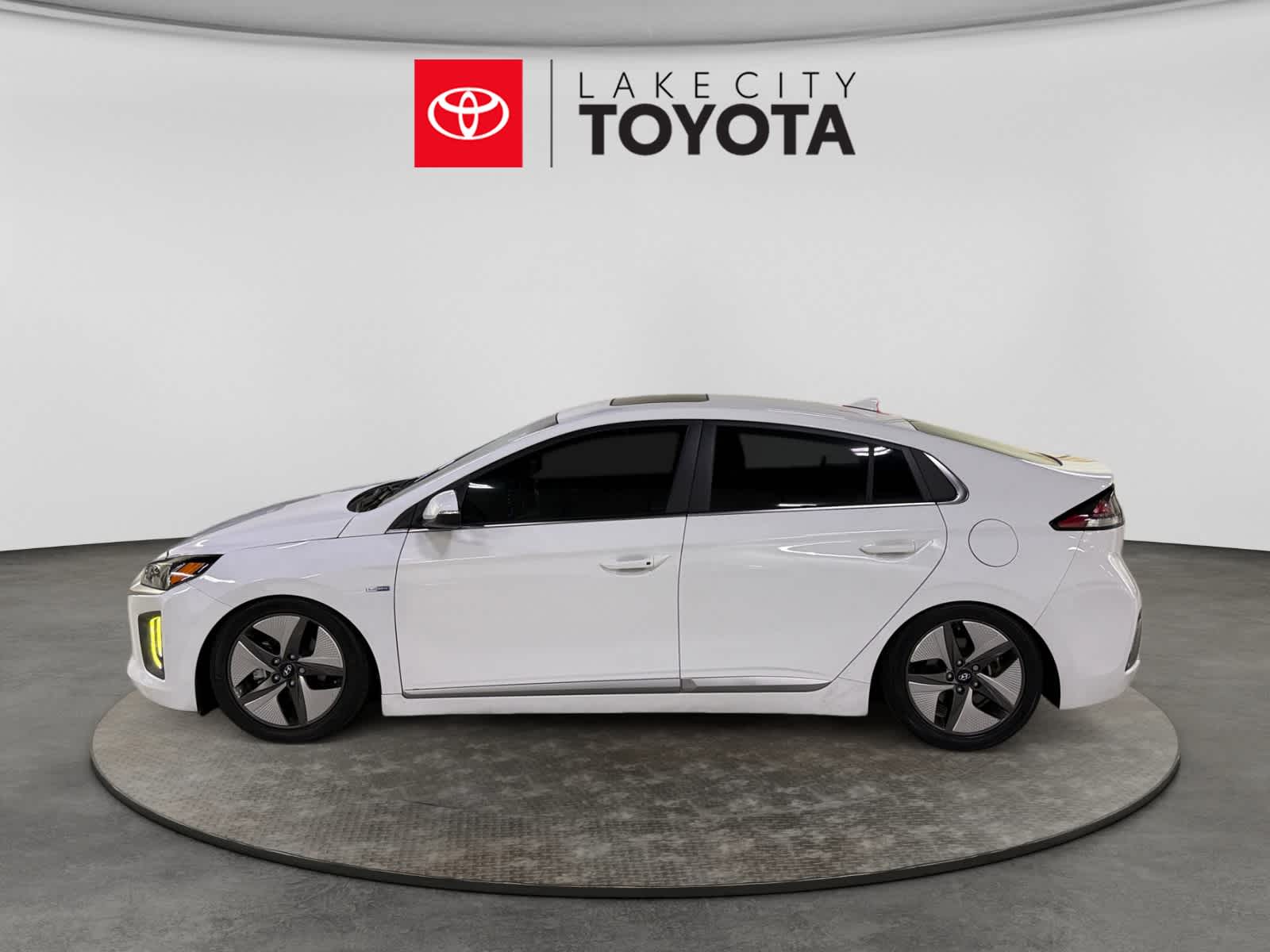 Used 2020 Hyundai Ioniq Hybrid Sedan