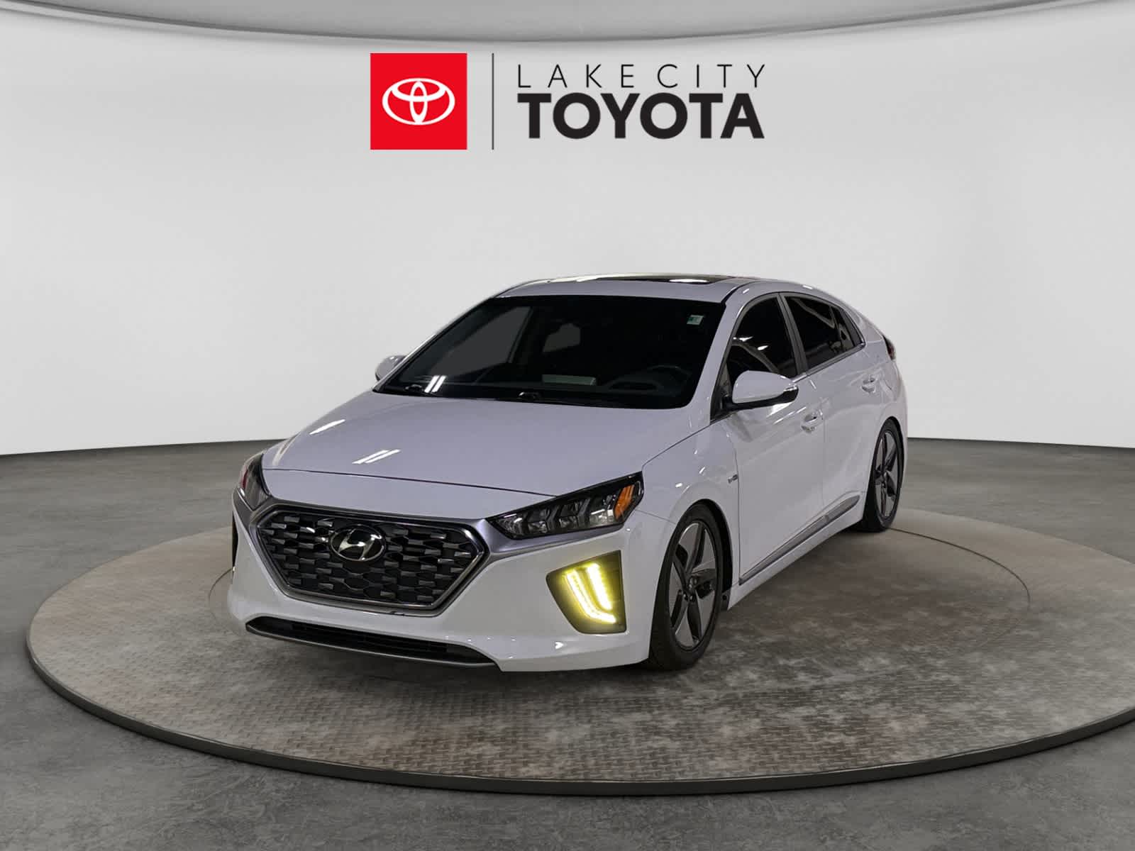  2020 Hyundai Ioniq Hybrid SEL FWD   