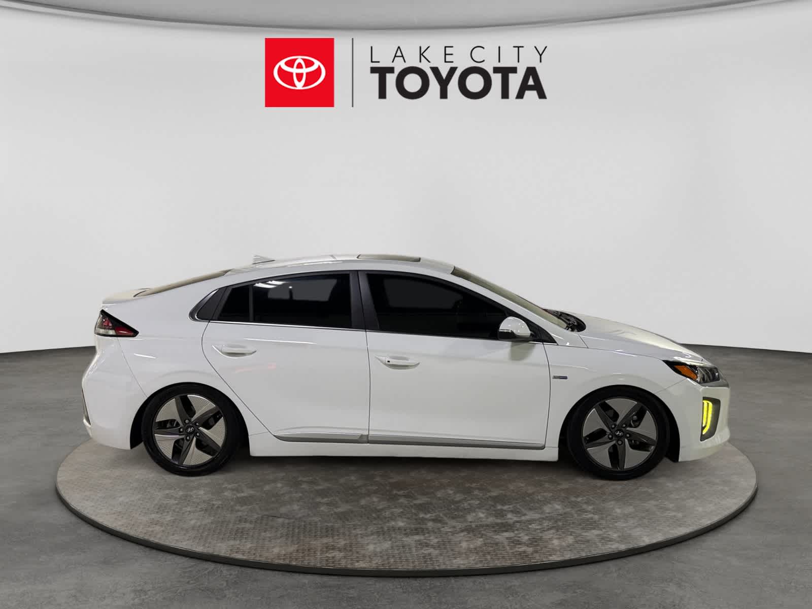 Used 2020 Hyundai Ioniq Hybrid Sedan