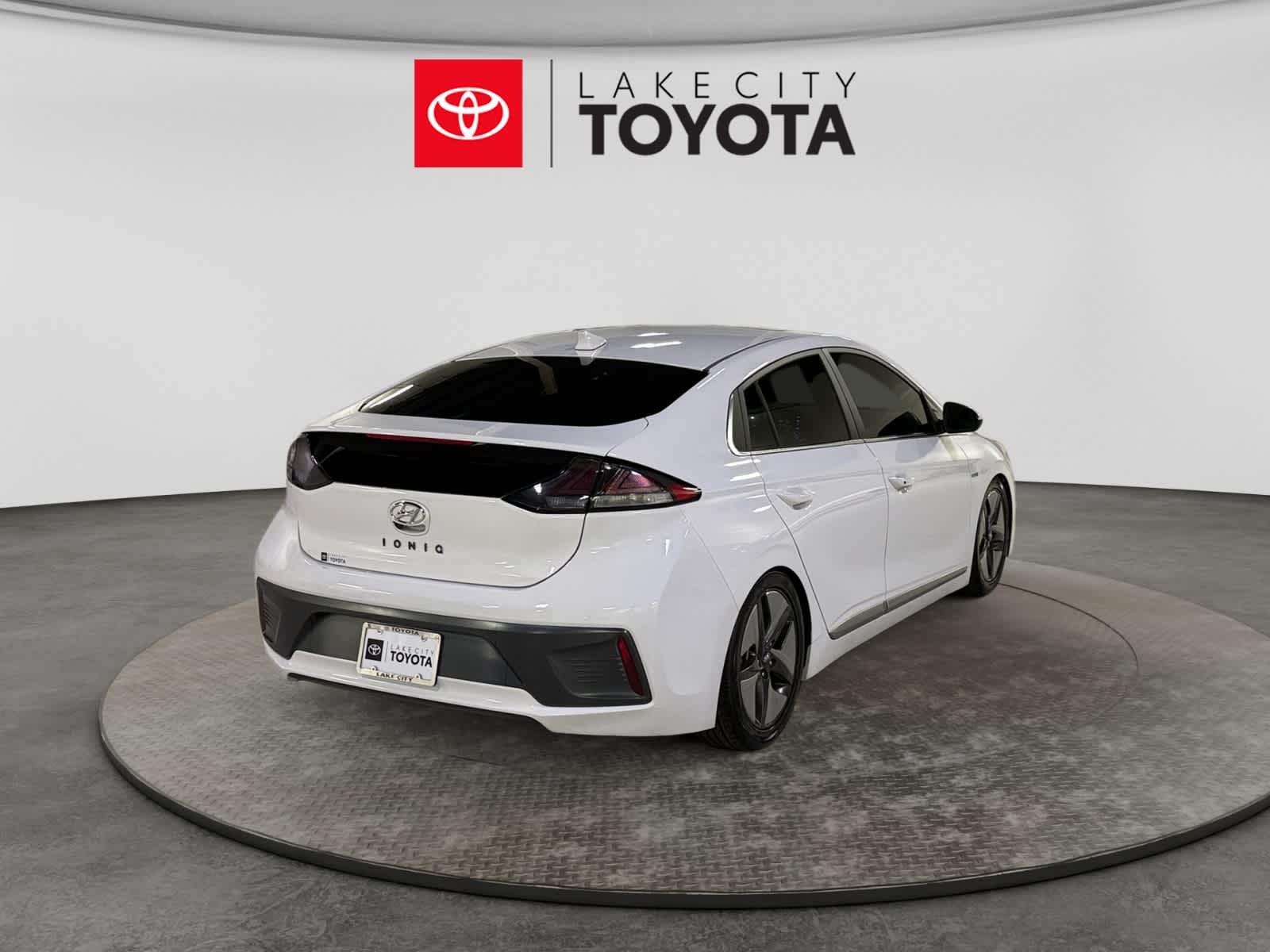 Used 2020 Hyundai Ioniq Hybrid Sedan