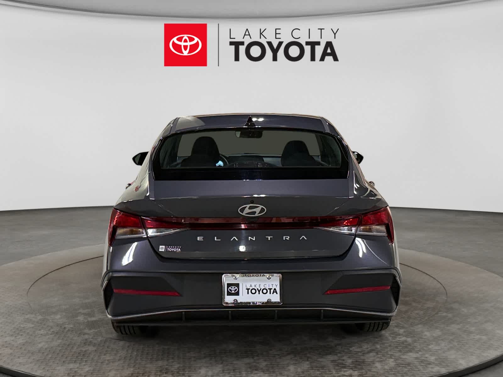 Used 2024 Hyundai Elantra Sedan
