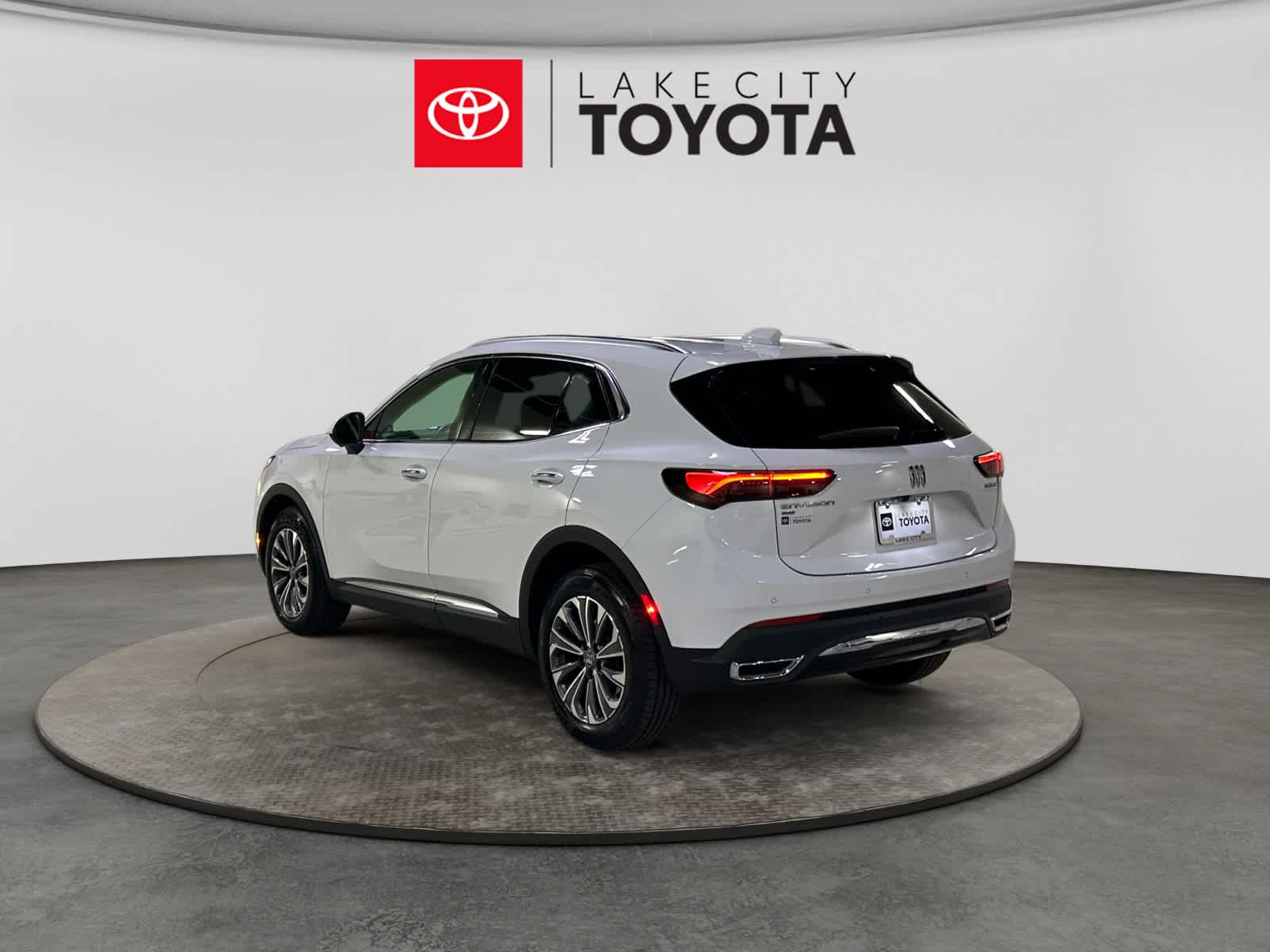 Used 2024 Buick Envision SUV