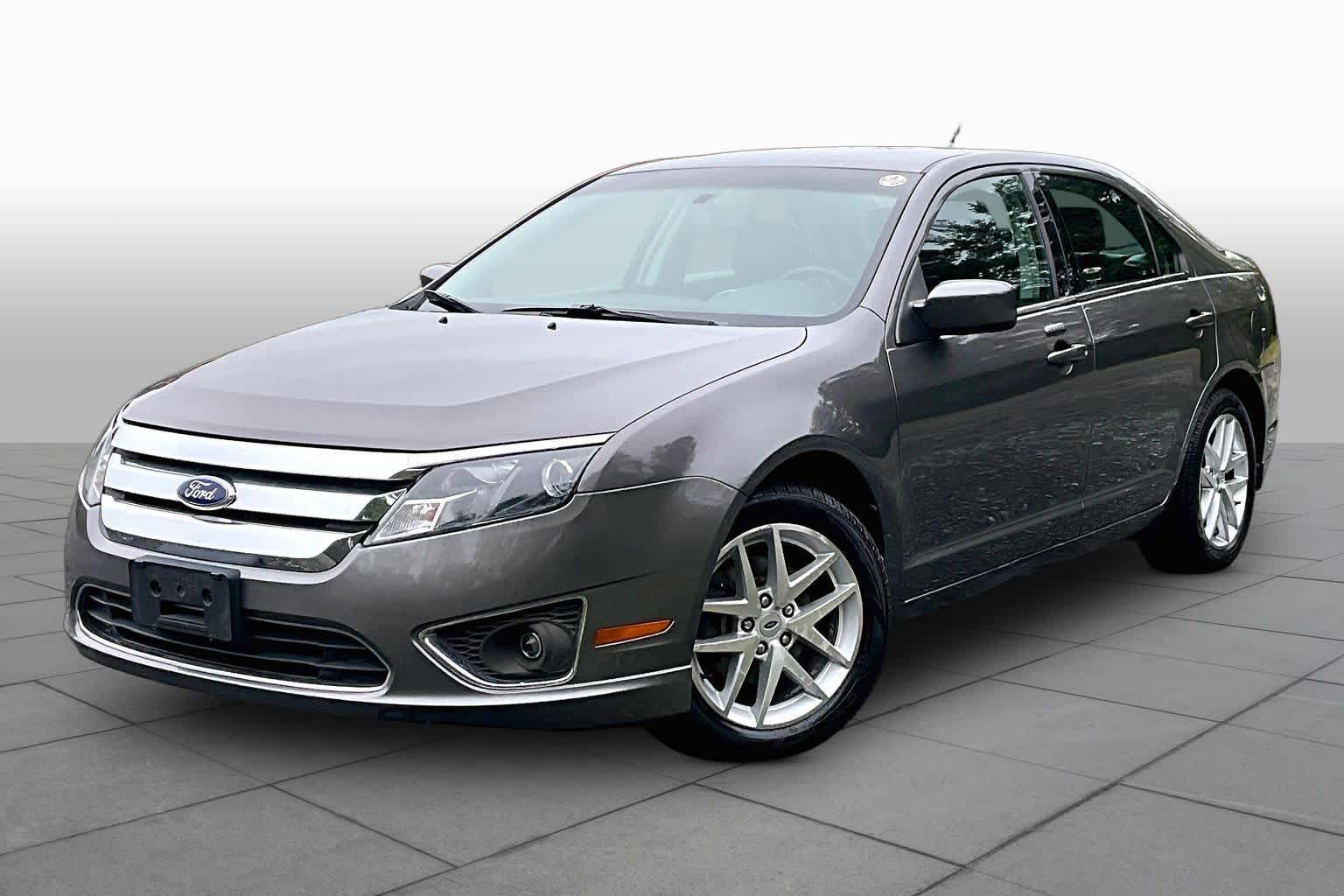 Sterling Gray Metallic 2012 Ford Fusion Sedan Front-Wheel Drive 6-Speed Automatic