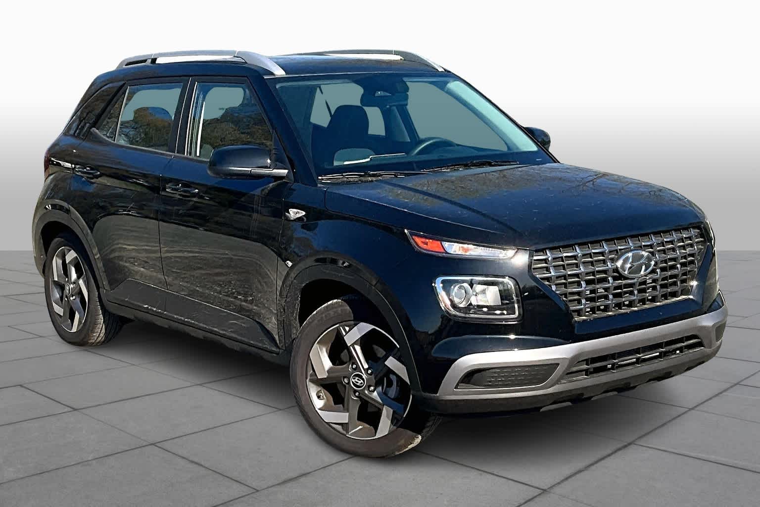 Used 2024 Hyundai Venue SEL with VIN KMHRC8A31RU326235 for sale in Houston, TX