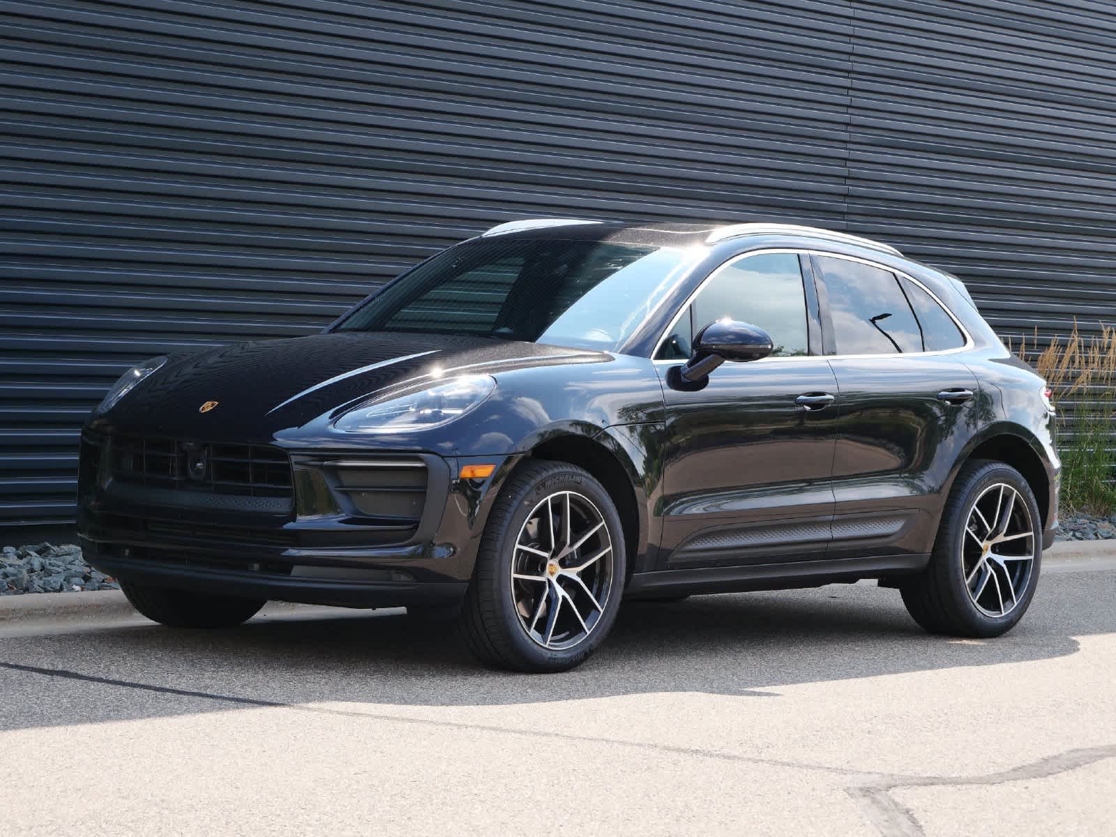  2026 Porsche Macan AWD   