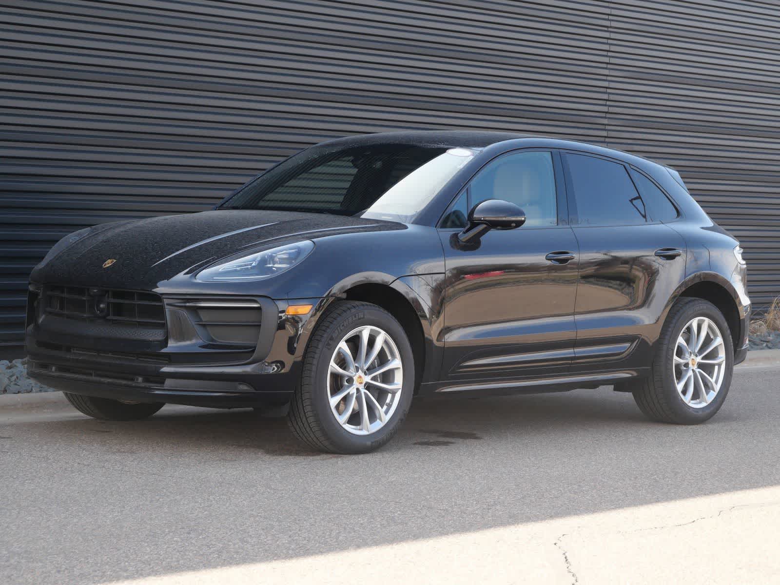 Black 2024 Porsche Macan SUV / Crossover 7-Speed Automatic