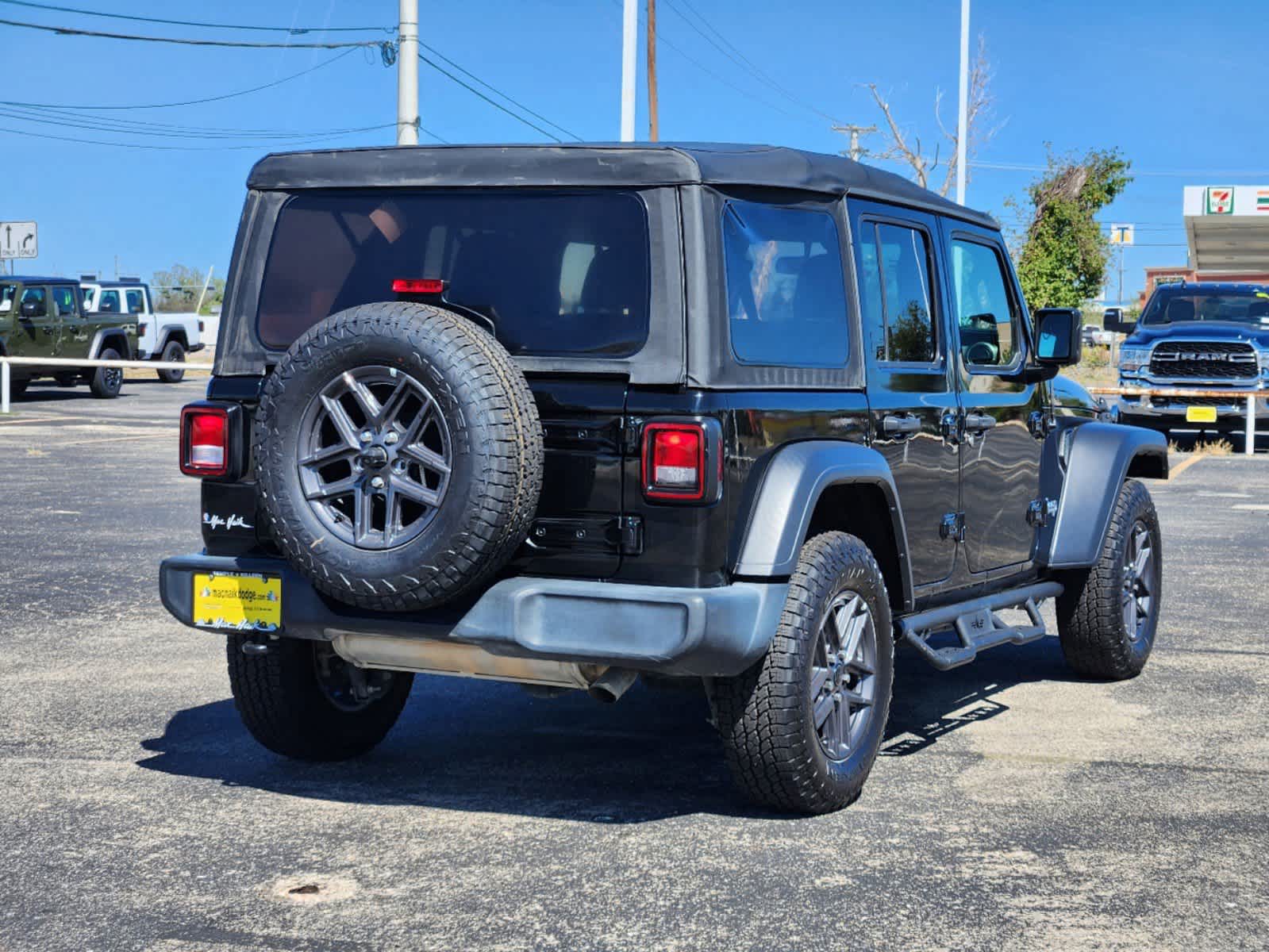 2019 Jeep Wrangler Unlimited Sport 4