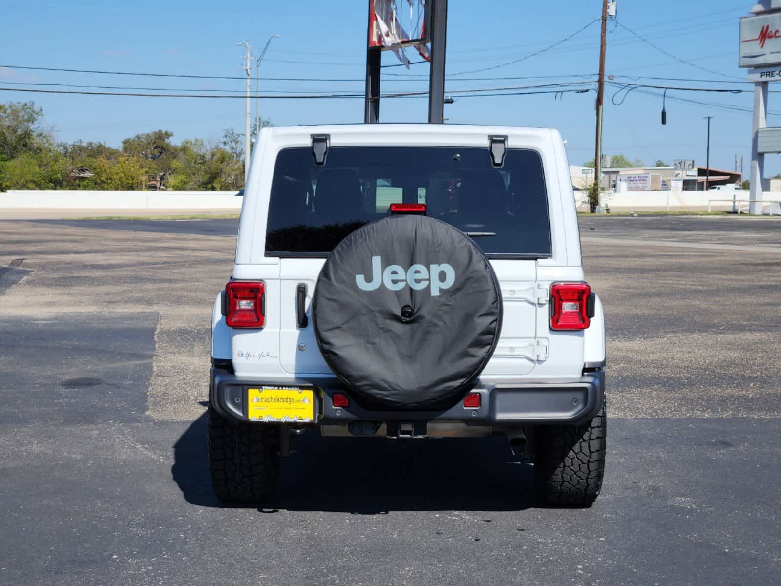 2020 Jeep Wrangler Unlimited Sahara Altitude 6