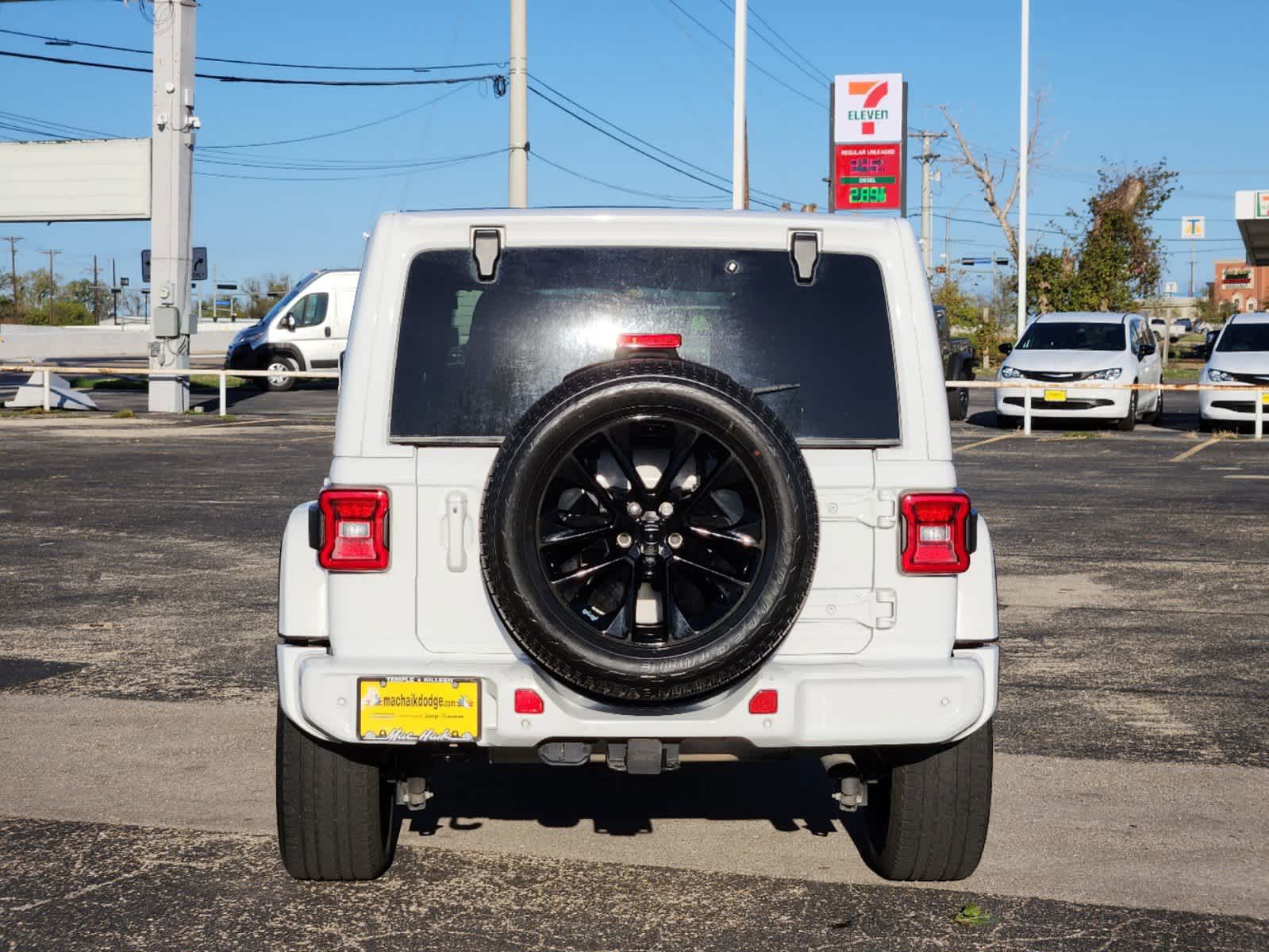 2021 Jeep Wrangler Unlimited Sahara High Altitude 6