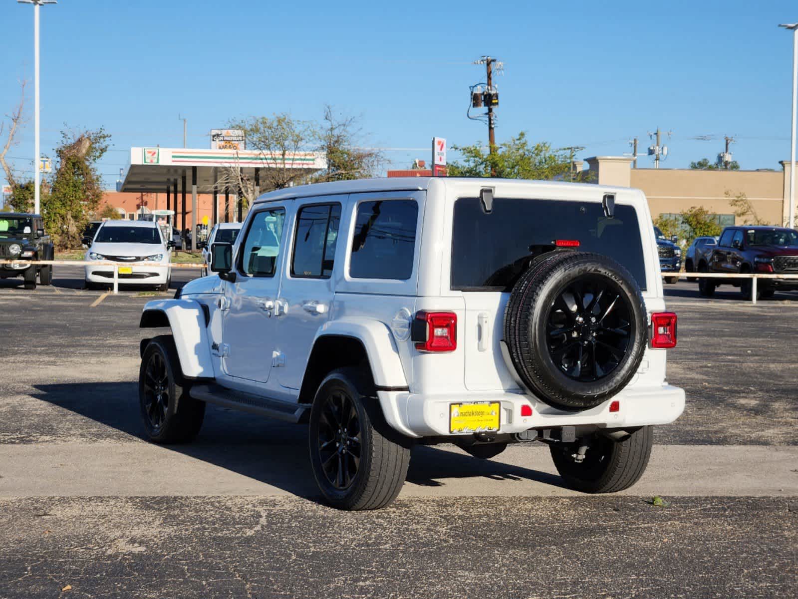 2021 Jeep Wrangler Unlimited Sahara High Altitude 7