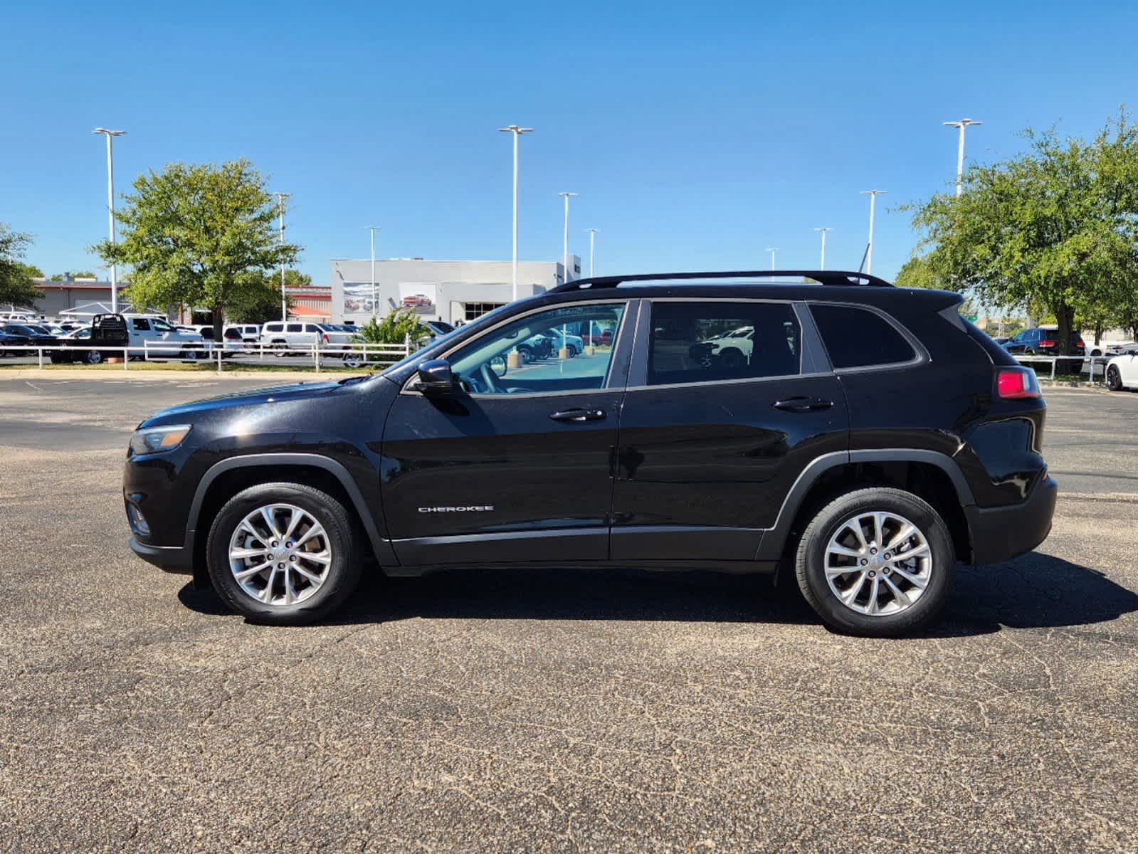 2022 Jeep Cherokee Latitude Lux 3