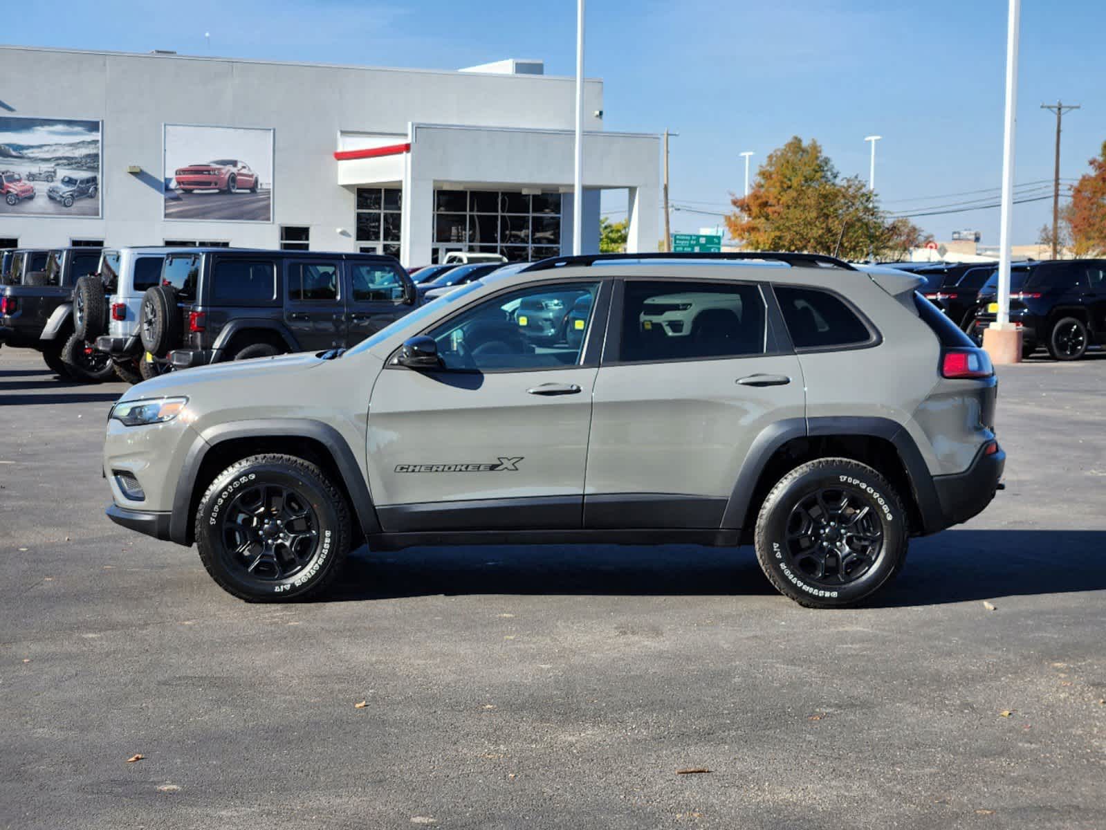 2022 Jeep Cherokee X 5