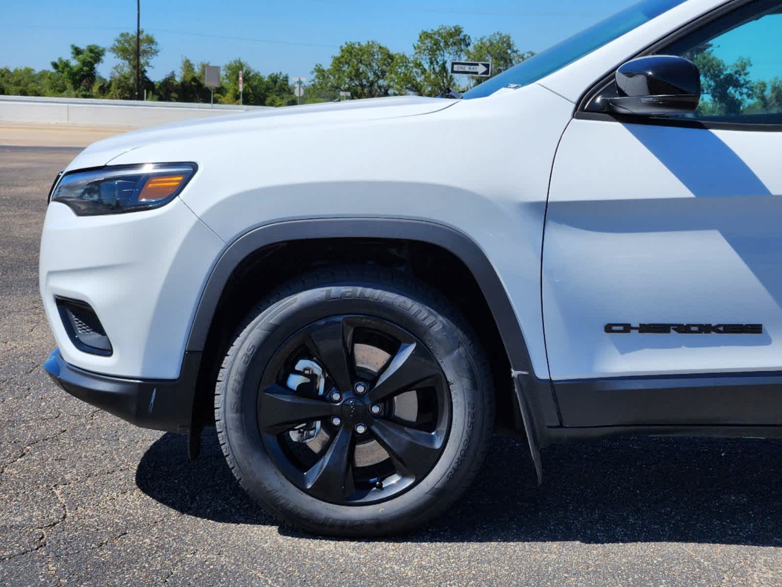 2022 Jeep Cherokee Latitude Lux 7