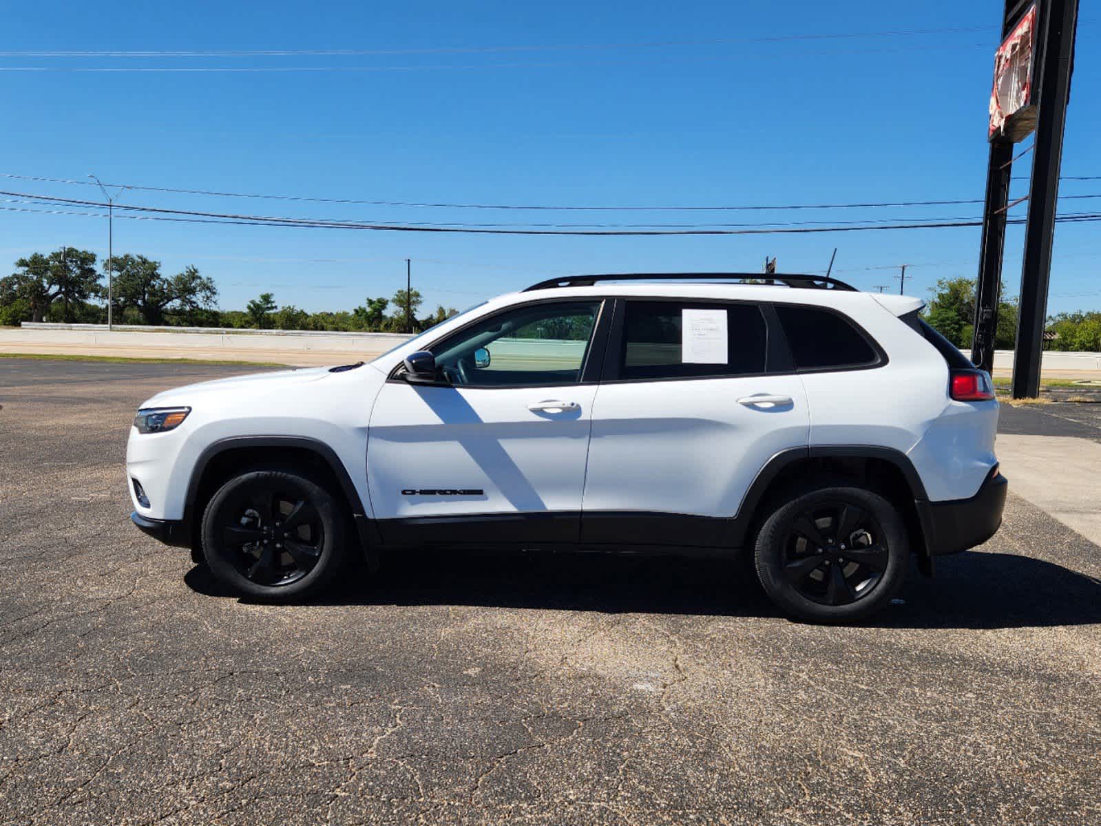 2022 Jeep Cherokee Latitude Lux 3