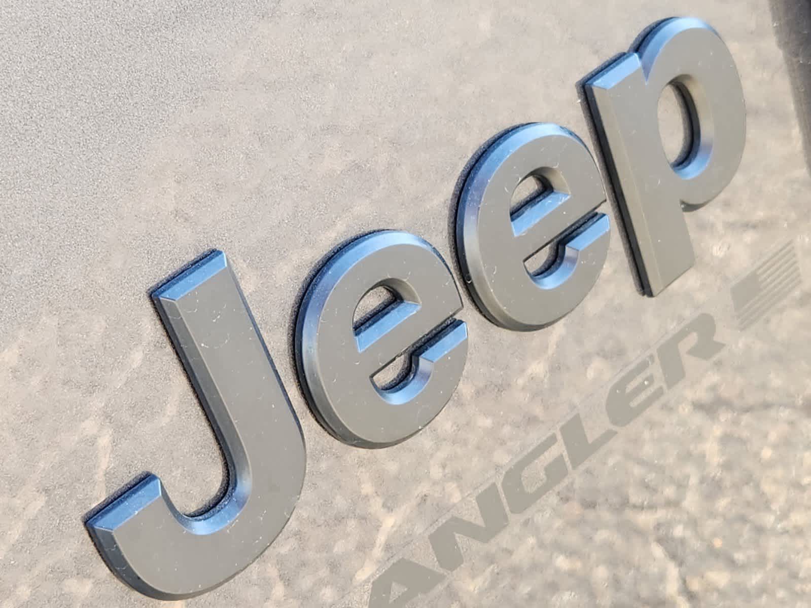 2025 Jeep Wrangler Sport 8