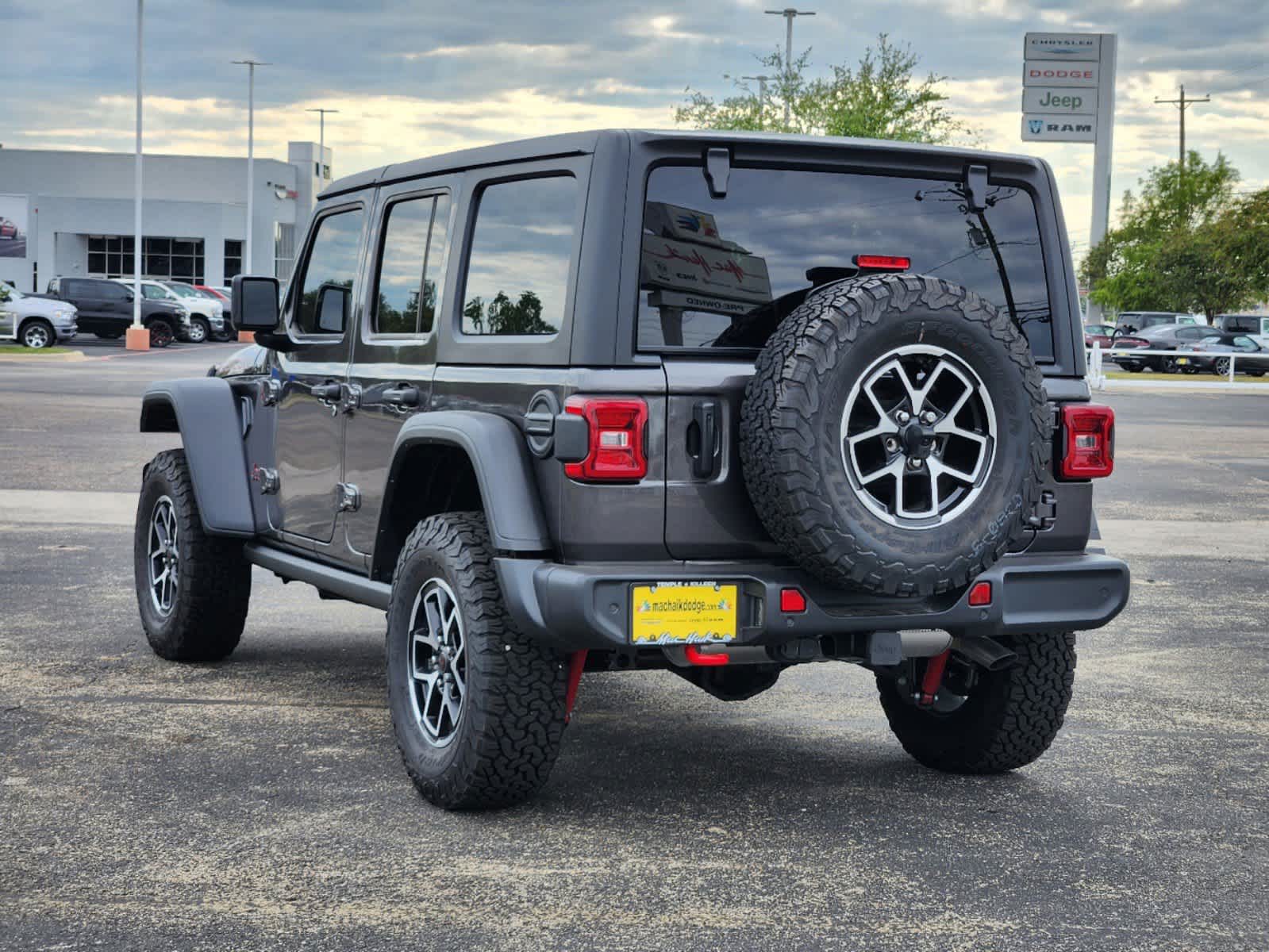 2024 Jeep Wrangler Rubicon 4