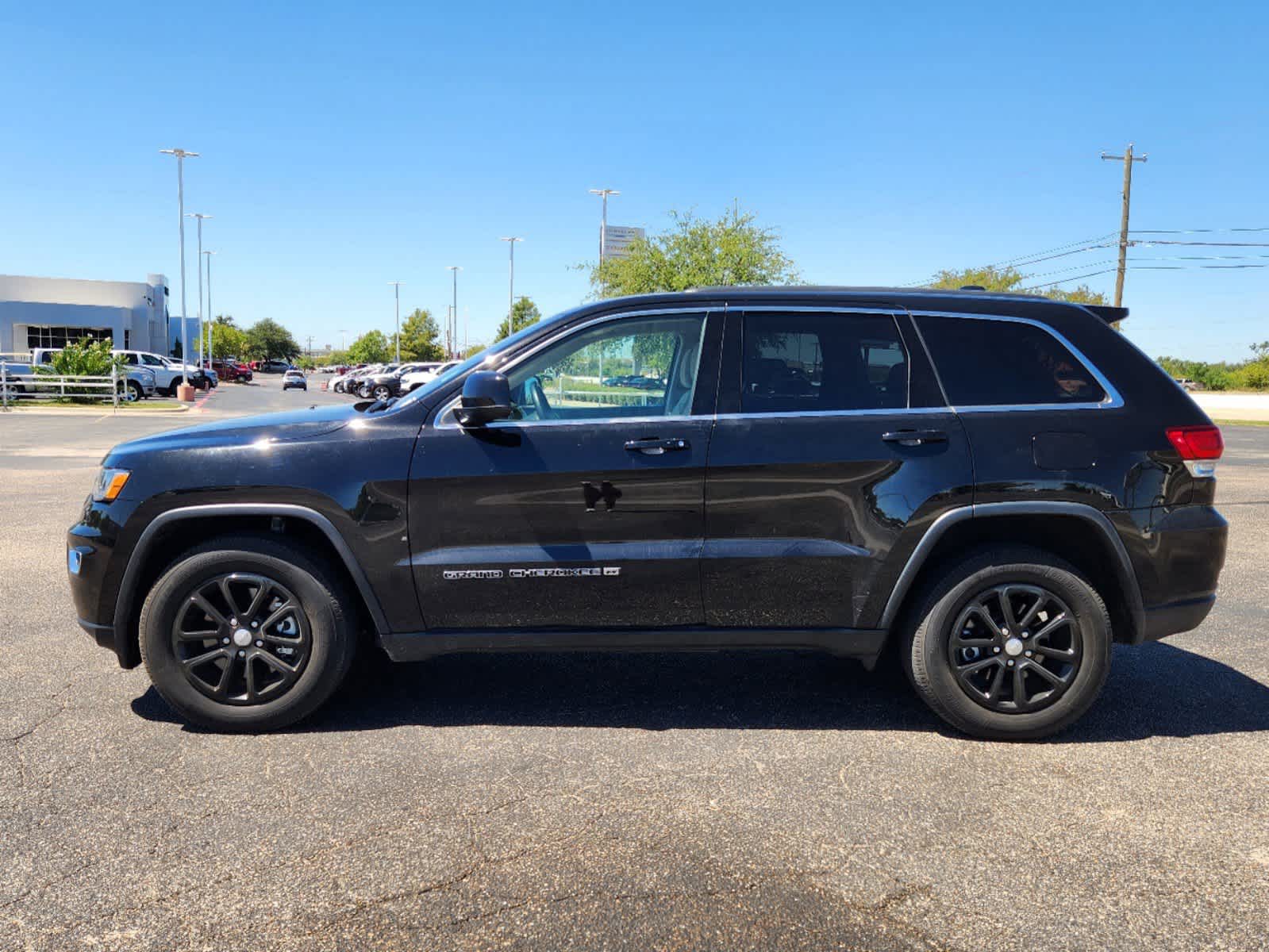 2022 Jeep Grand Cherokee WK Laredo E 3