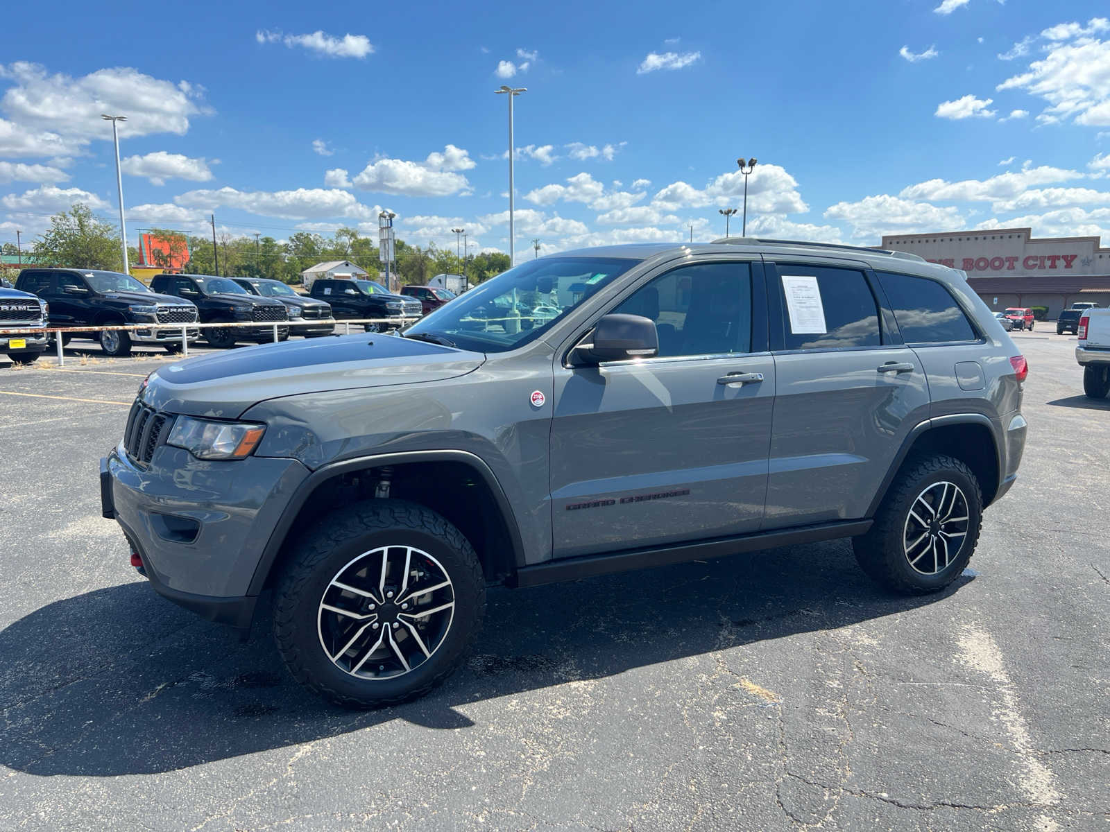 2020 Jeep Grand Cherokee Trailhawk 3