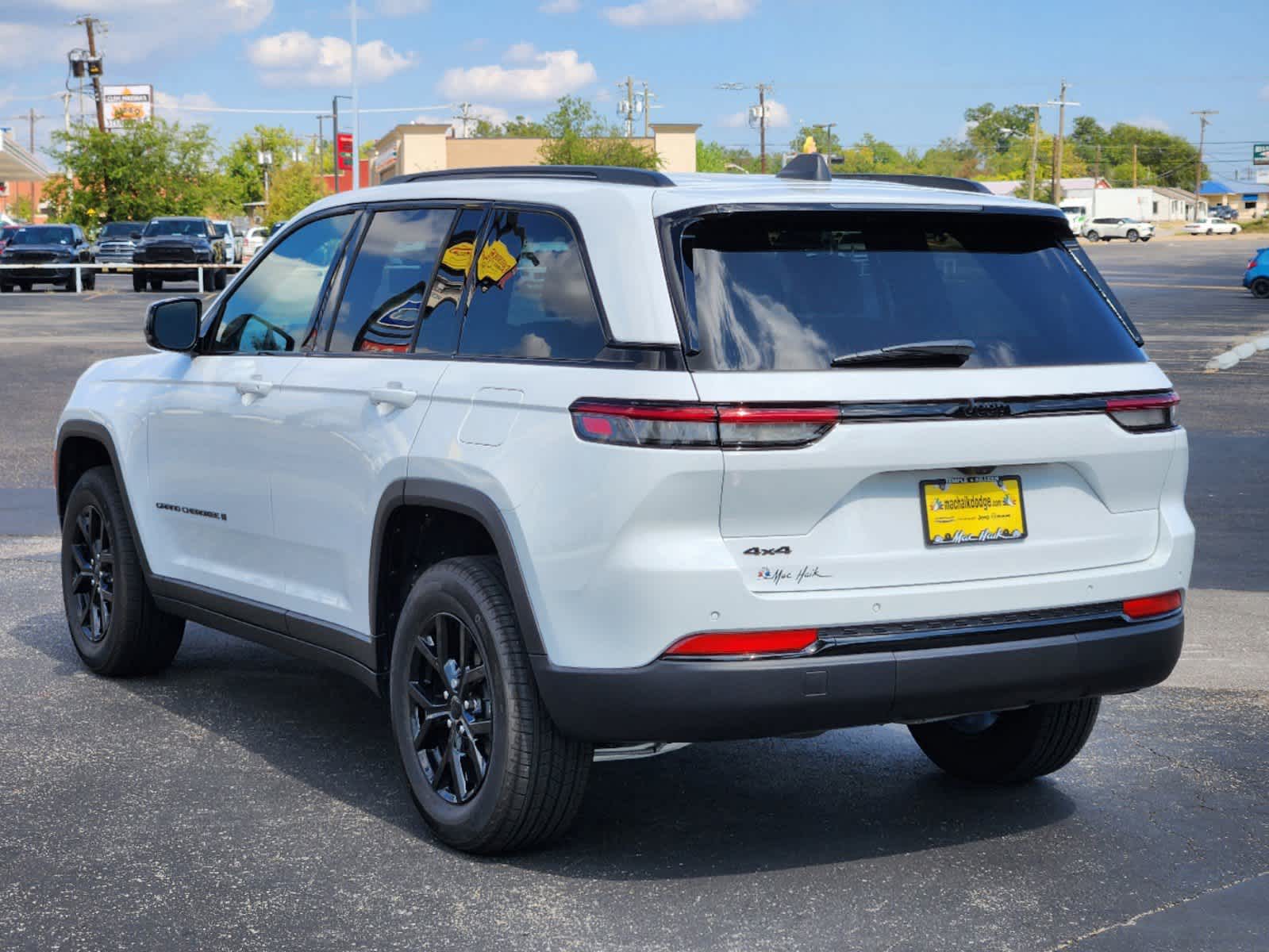 2024 Jeep Grand Cherokee Altitude X 3