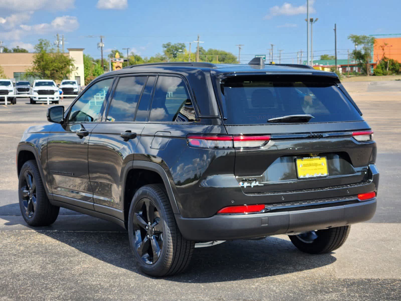 2024 Jeep Grand Cherokee Limited 3