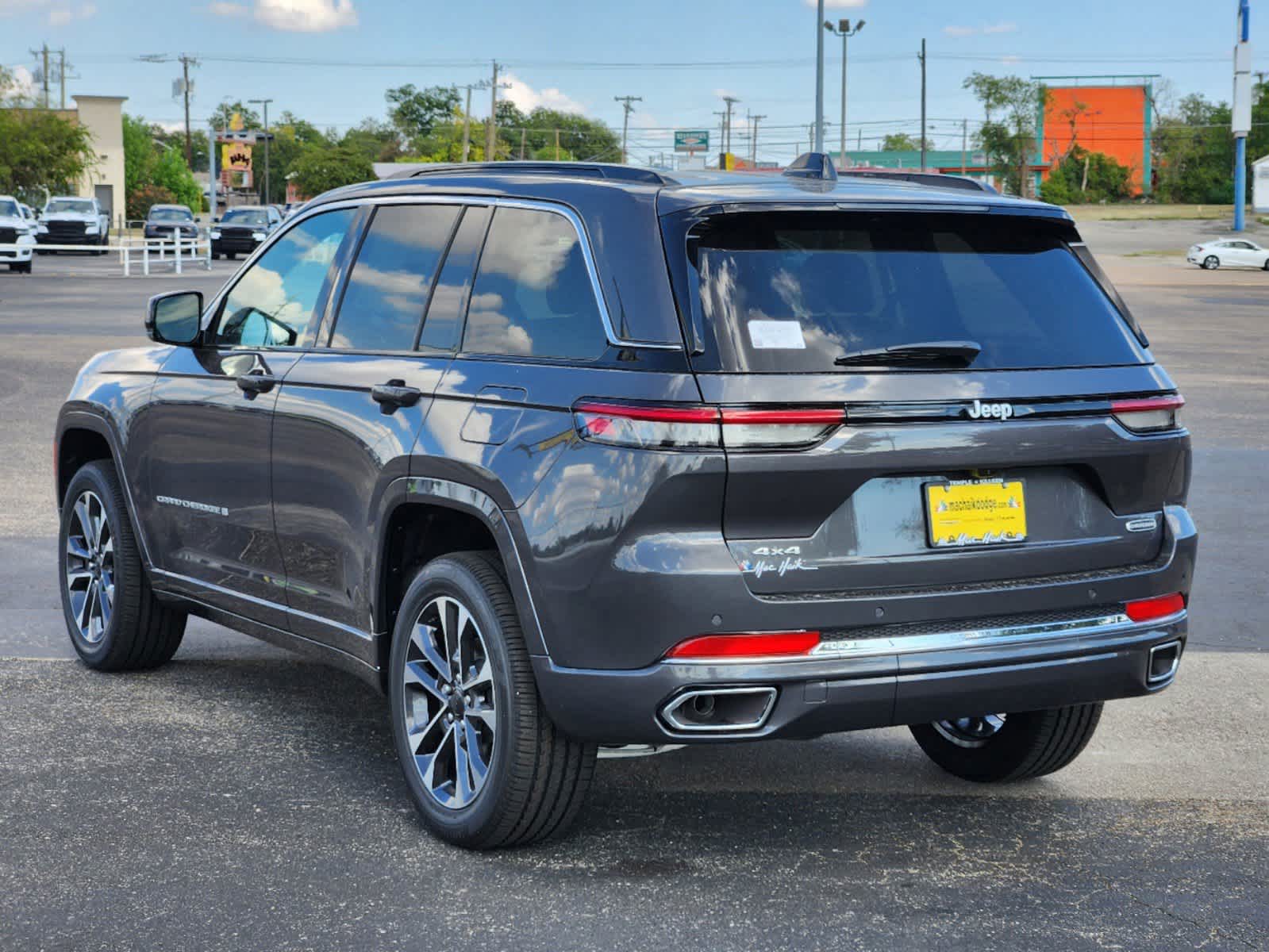 2024 Jeep Grand Cherokee Overland 3