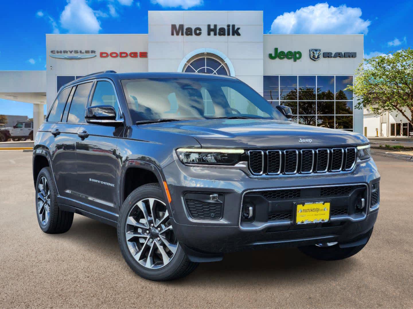 2024 Jeep Grand Cherokee Overland 1