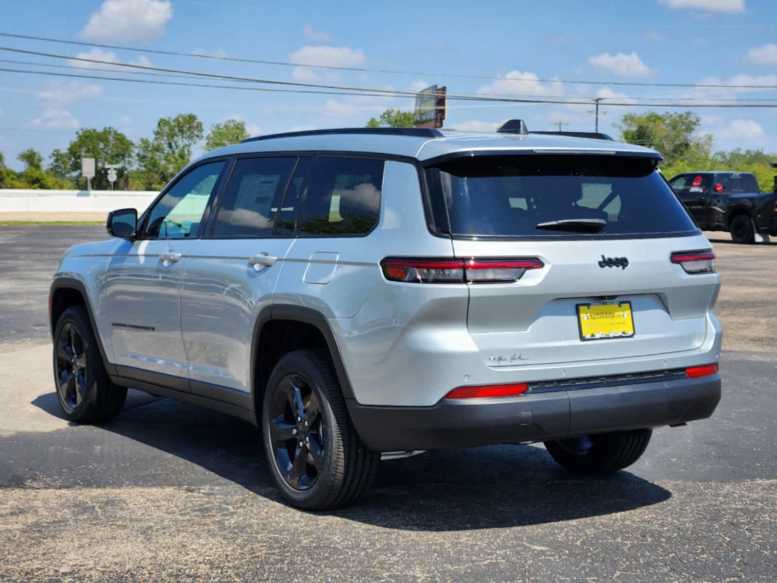 2024 Jeep Grand Cherokee L Altitude X 3