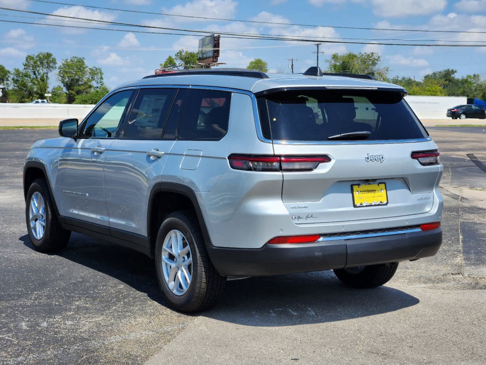 2024 Jeep Grand Cherokee L Laredo X 3