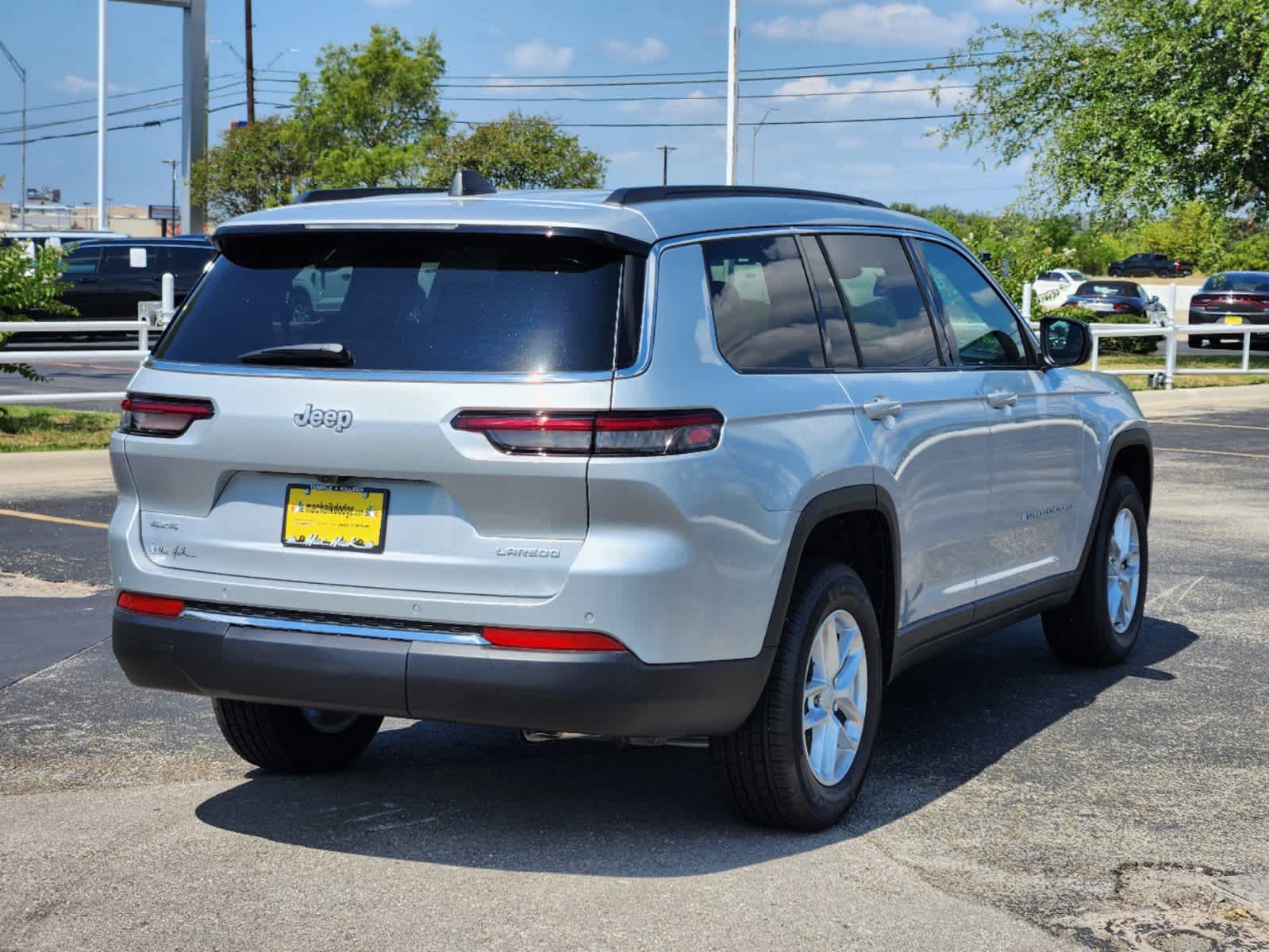 2024 Jeep Grand Cherokee L Laredo X 4