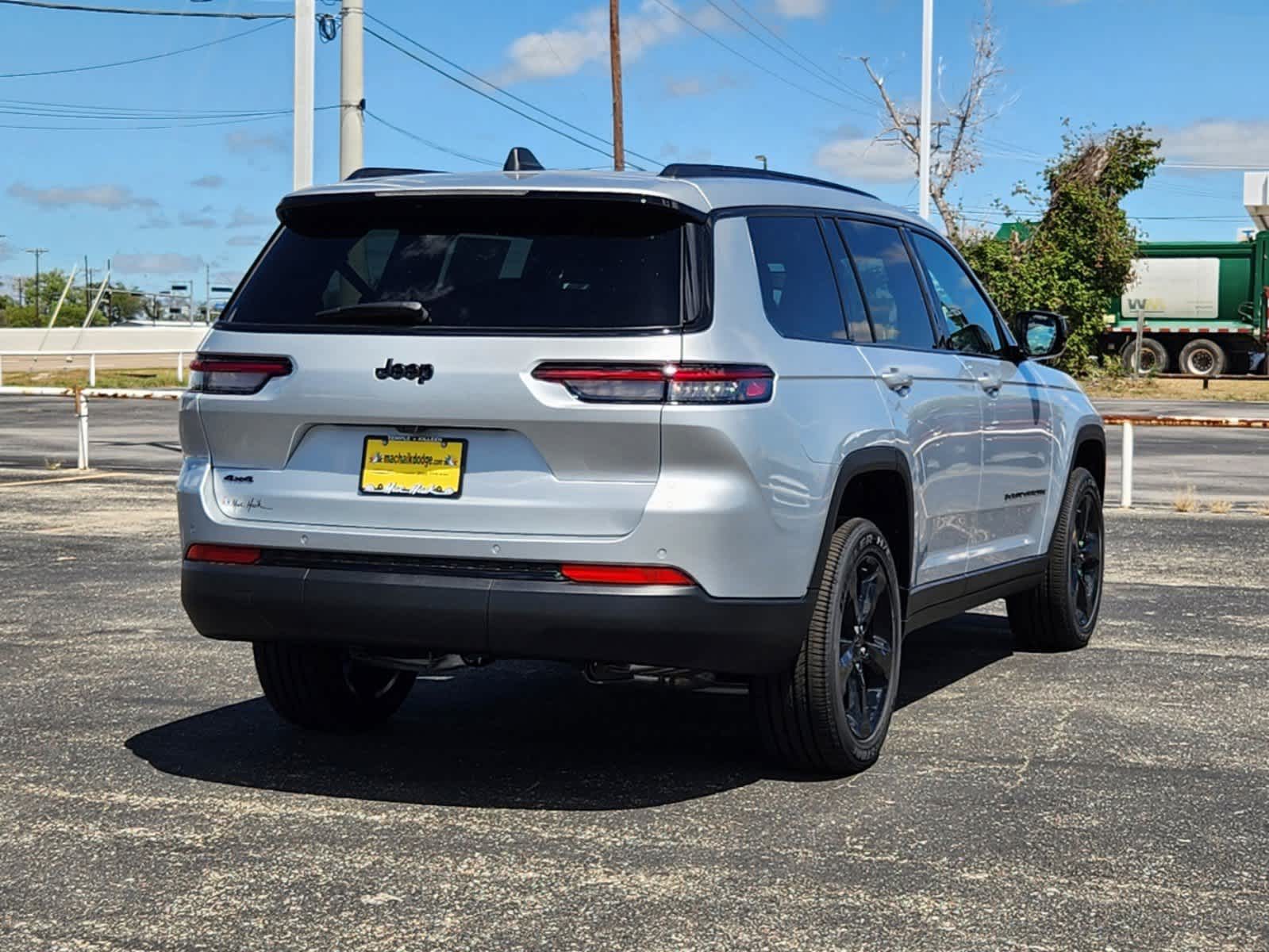 2024 Jeep Grand Cherokee L Altitude X 3