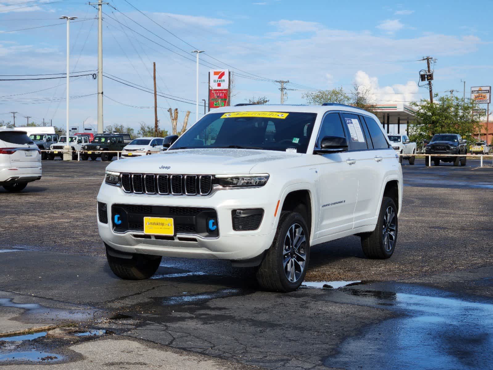 2022 Jeep Grand Cherokee 4xe Overland 3