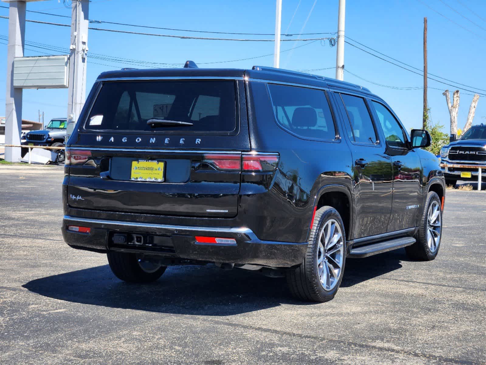 2024 Jeep Wagoneer L Series II 3