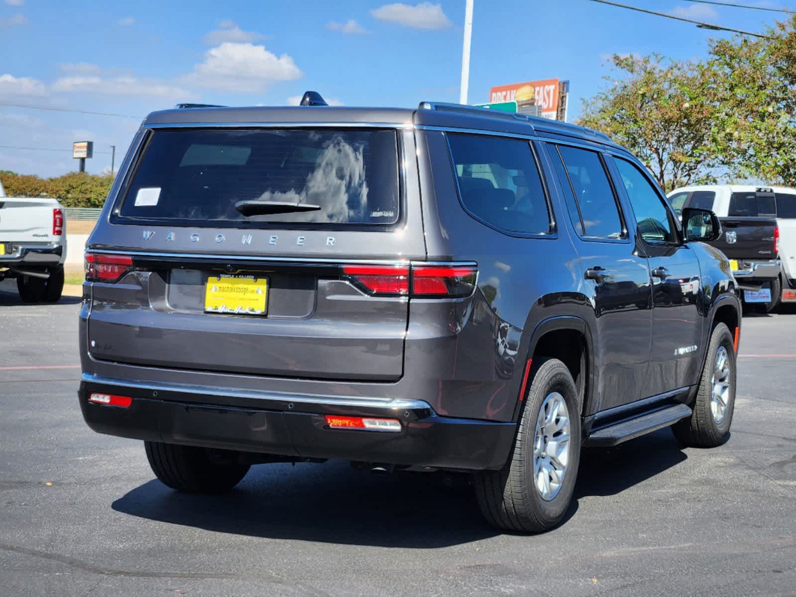 2024 Jeep Wagoneer  3