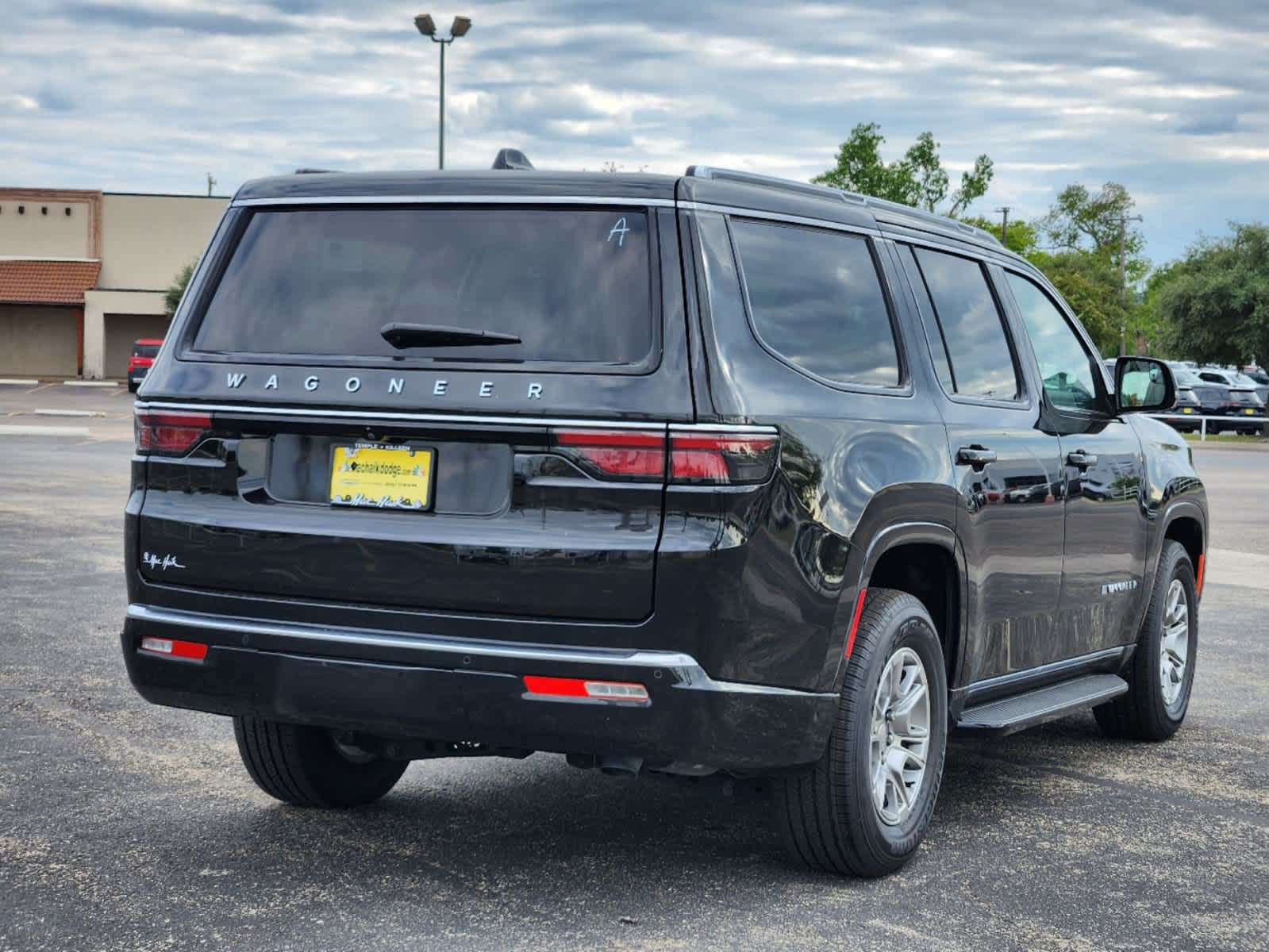 2024 Jeep Wagoneer  3