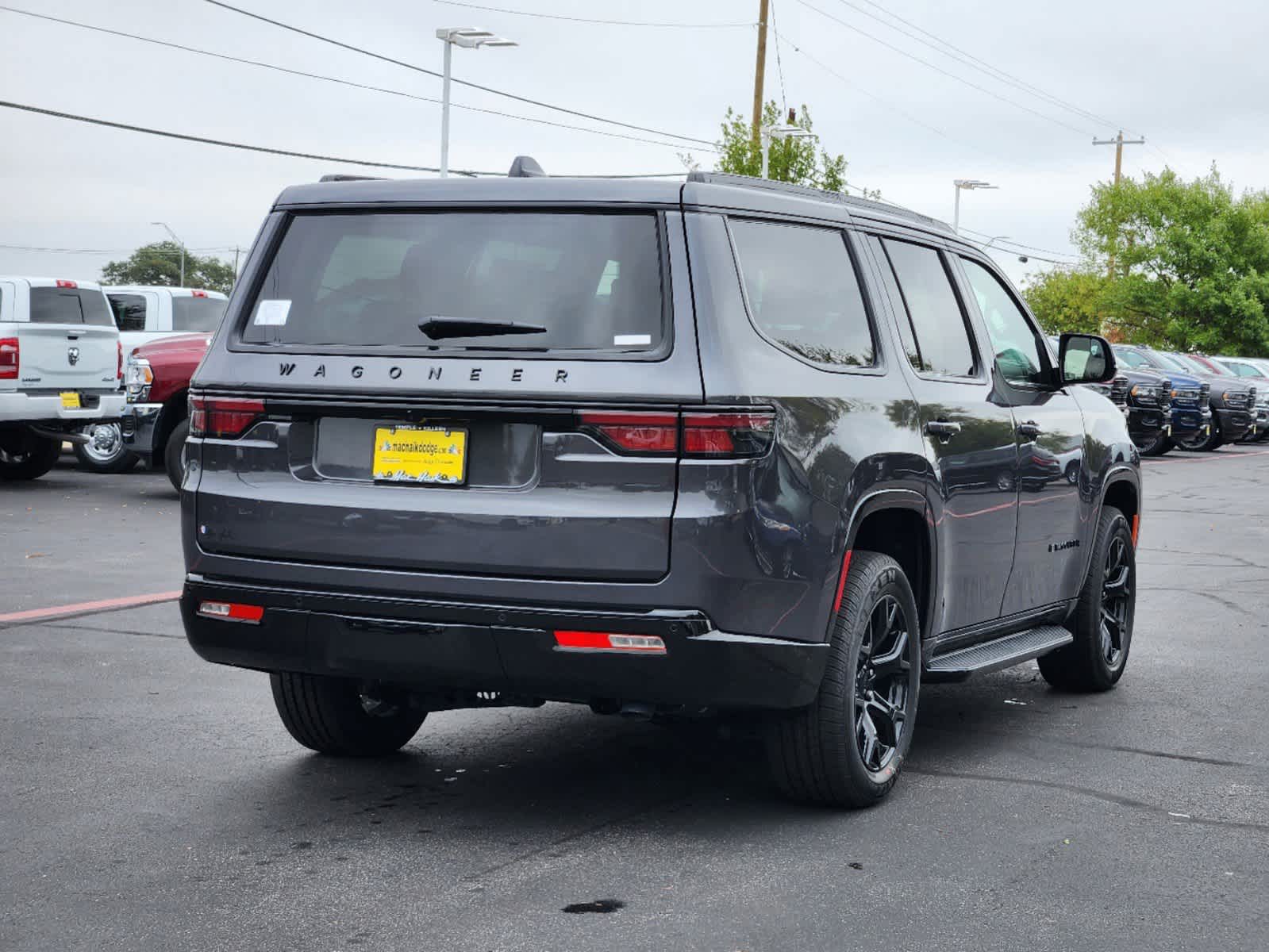 2024 Jeep Wagoneer Series II Carbide 3