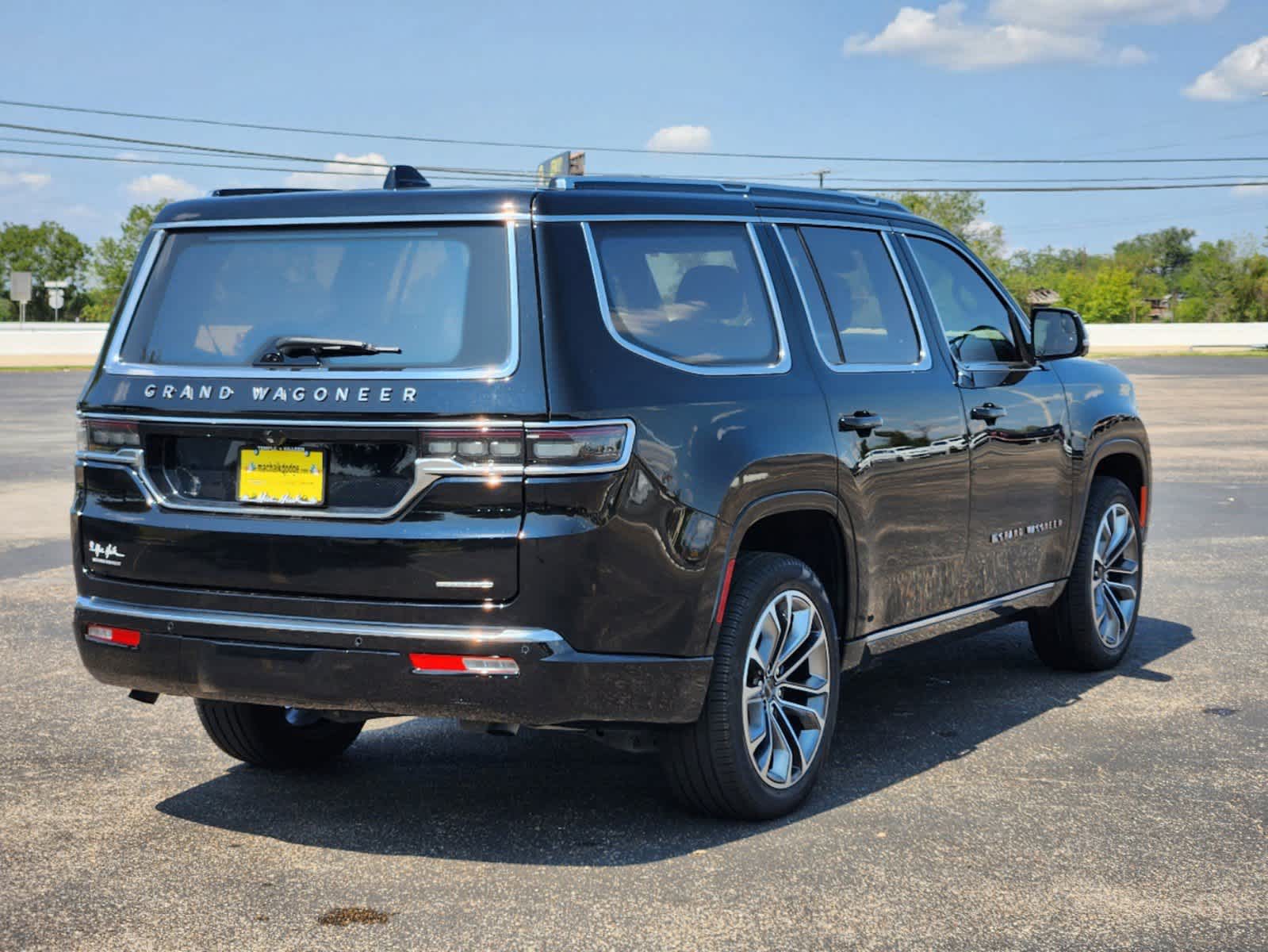 2023 Jeep Grand Wagoneer Series III 5