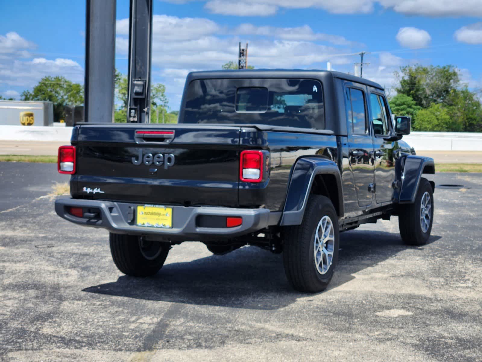 2024 Jeep Gladiator Sport S 4x4 3