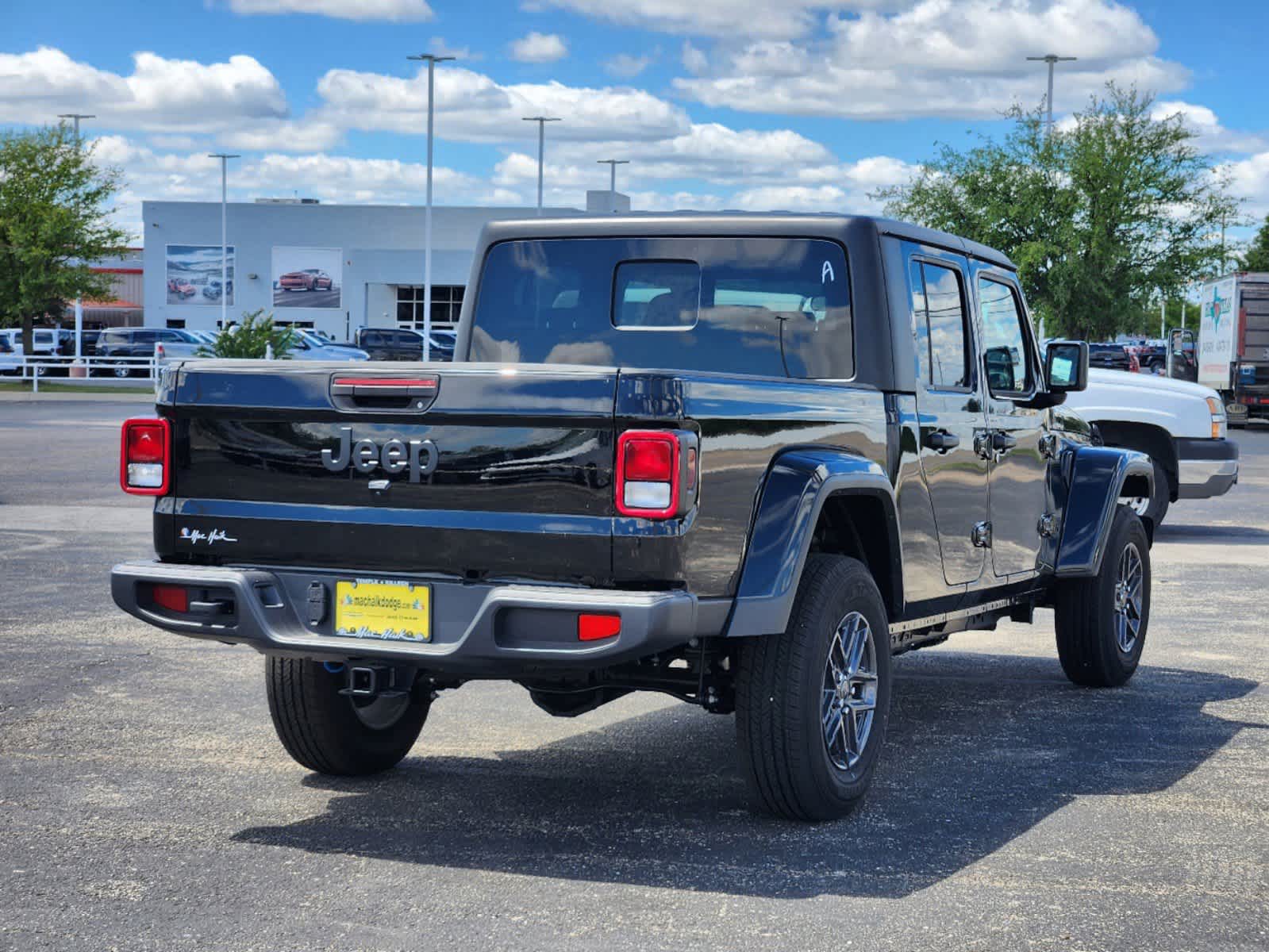 2024 Jeep Gladiator Sport S 4x4 3