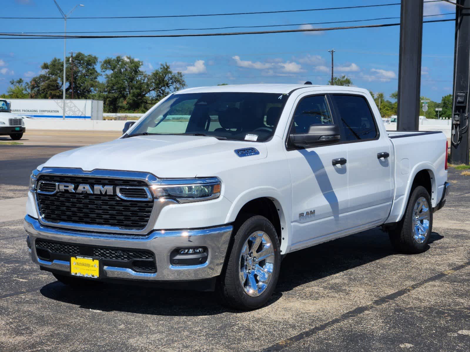 2025 Ram 1500 Lone Star 4x4 Crew Cab 57 Box 2