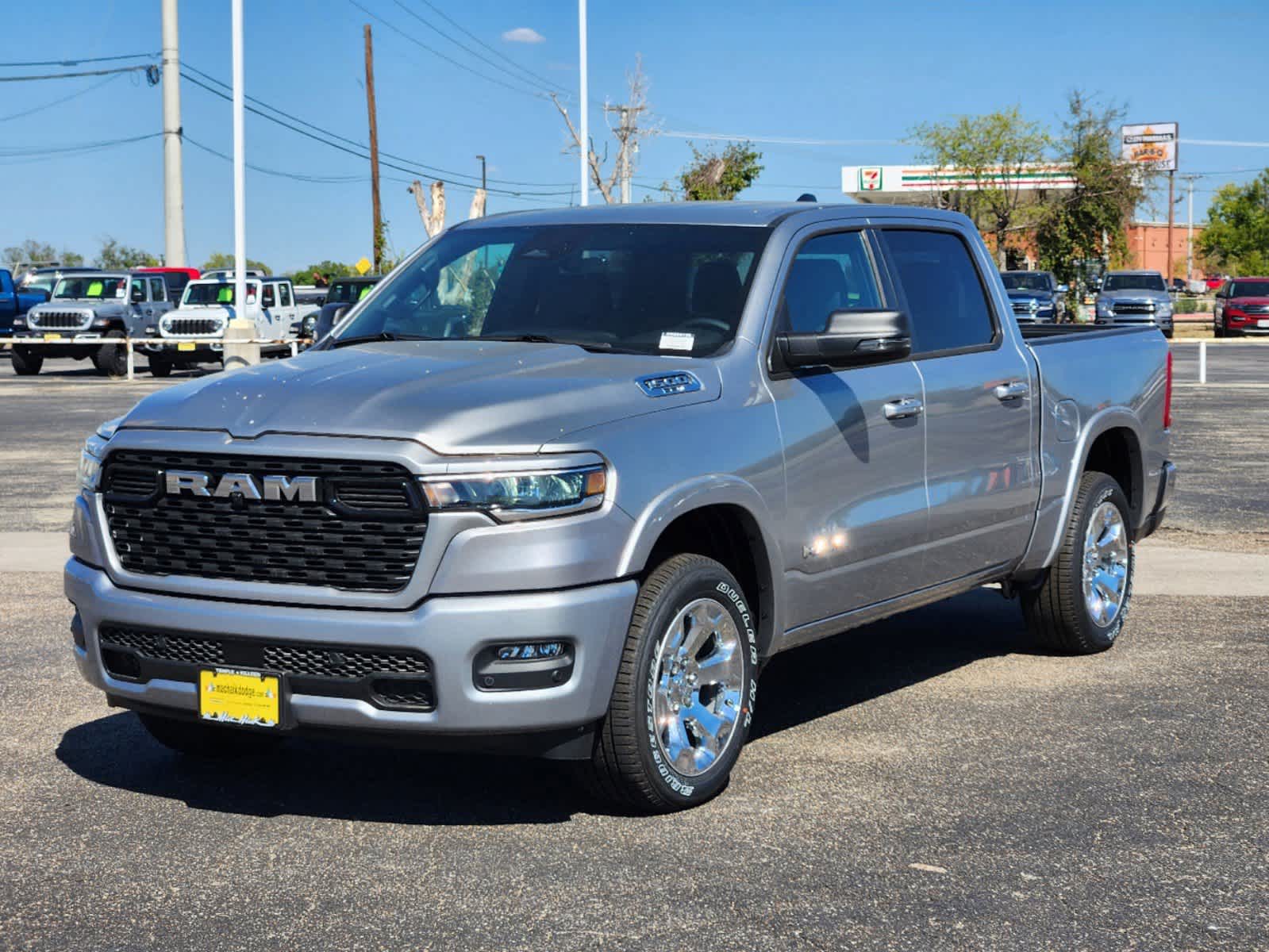 2025 Ram 1500 Lone Star 4x4 Crew Cab 57 Box 2