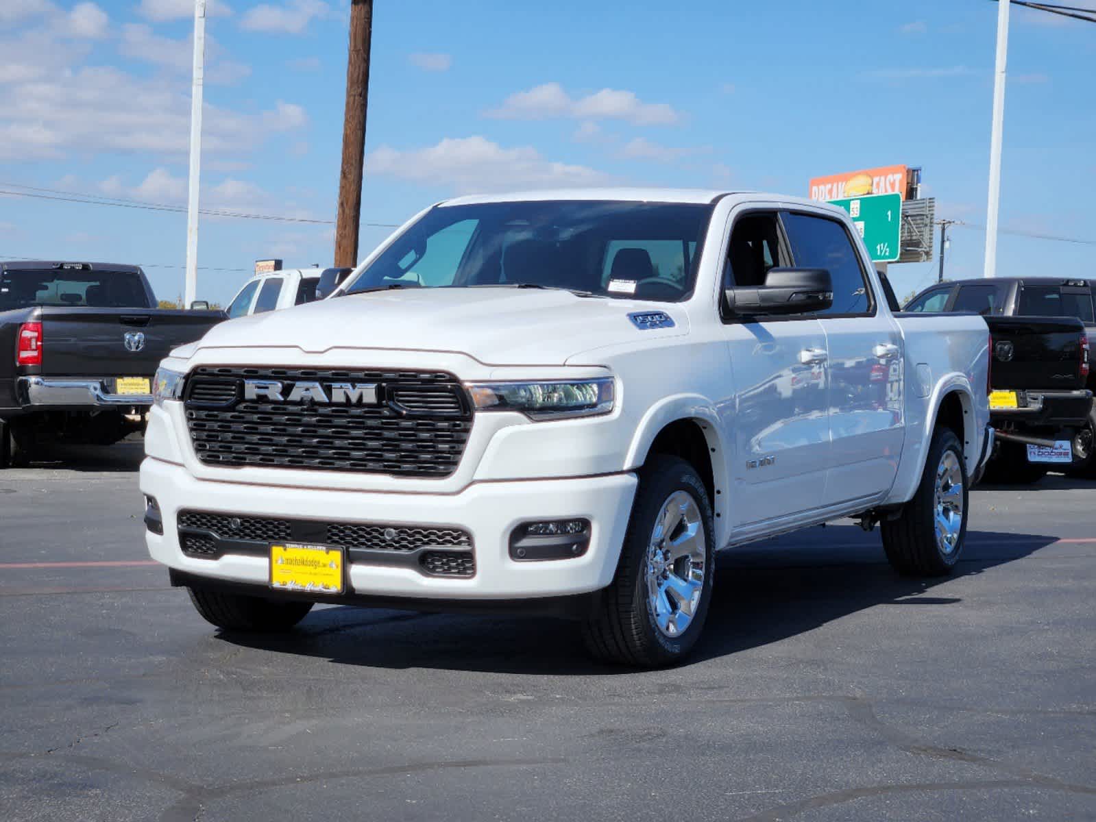 2025 Ram 1500 Lone Star 4x4 Crew Cab 57 Box 2