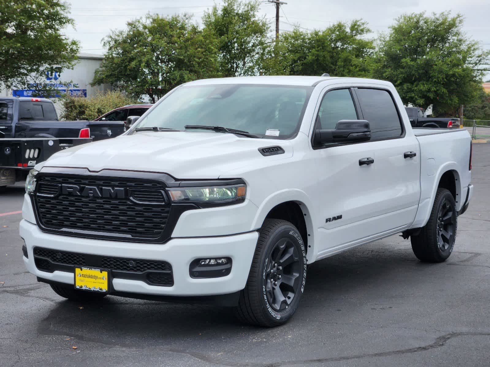 2025 Ram 1500 Lone Star 4x4 Crew Cab 57 Box 2