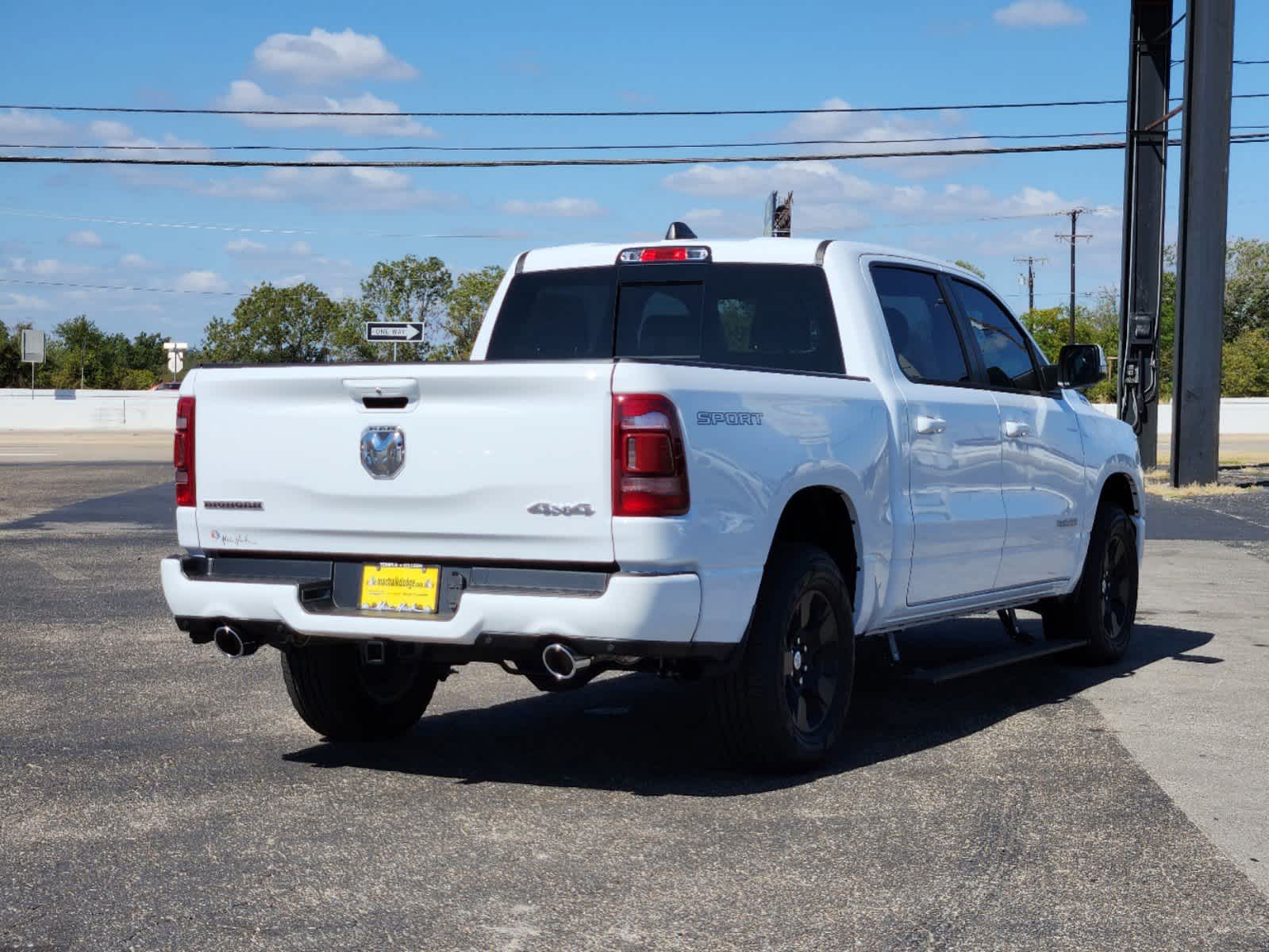 2023 Ram 1500 Big Horn 4x4 Crew Cab 57 Box 5