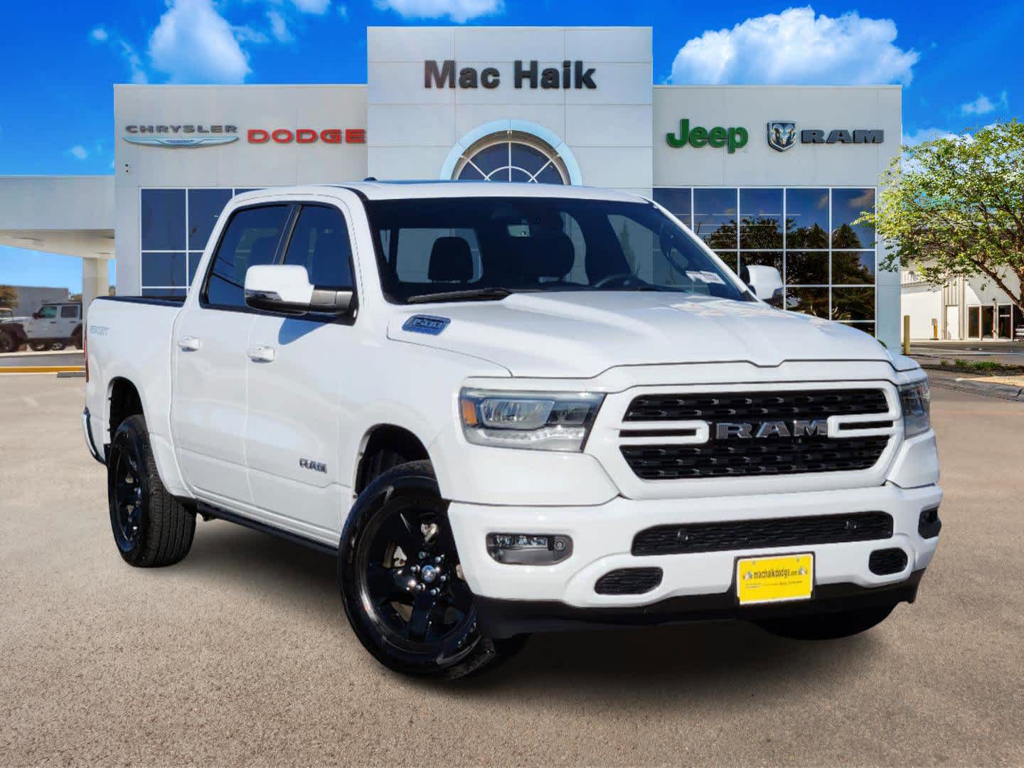 2023 Ram 1500 Big Horn 4x4 Crew Cab 57 Box 2