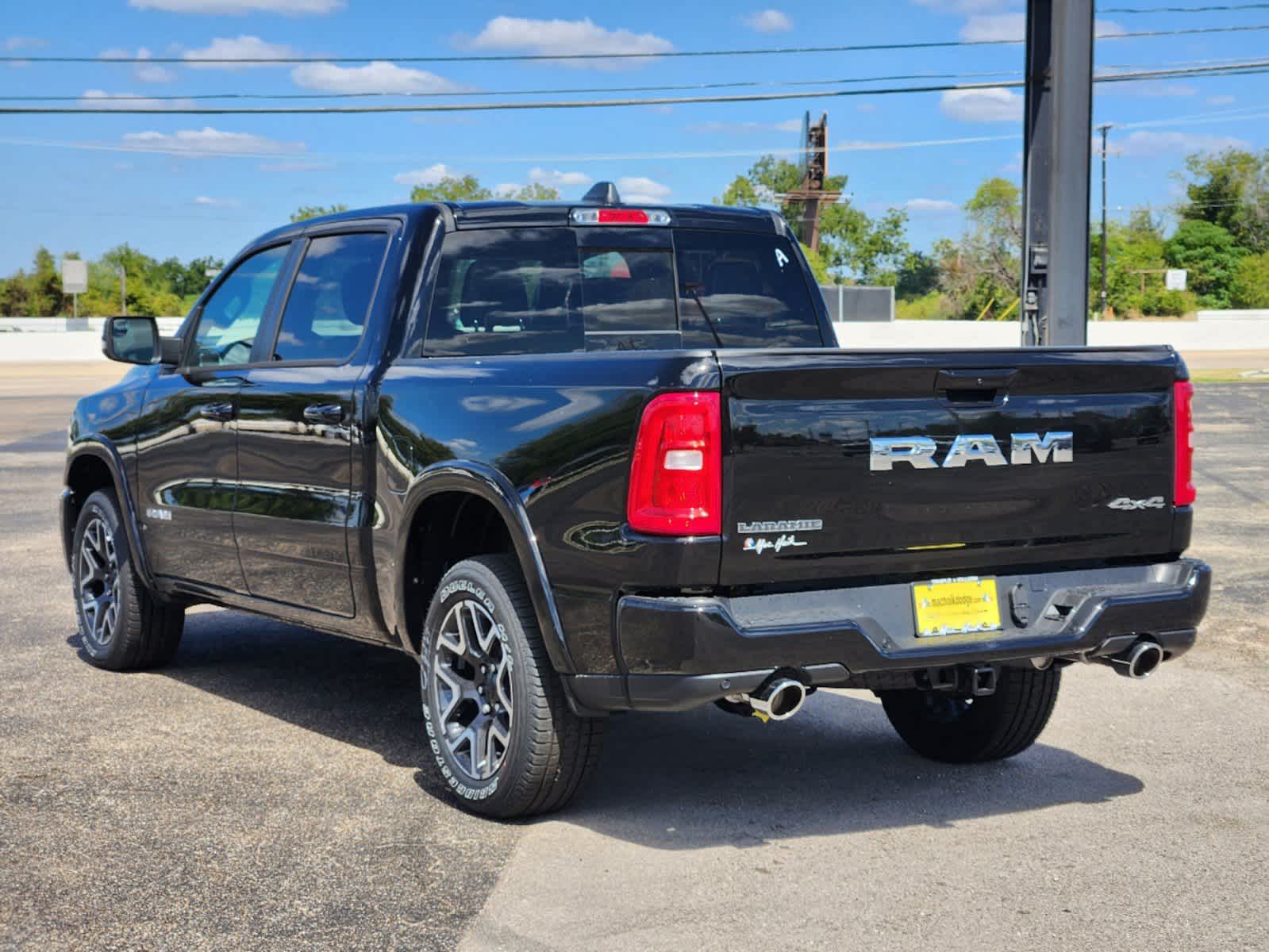 2025 Ram 1500 Laramie 4x4 Crew Cab 57 Box 3