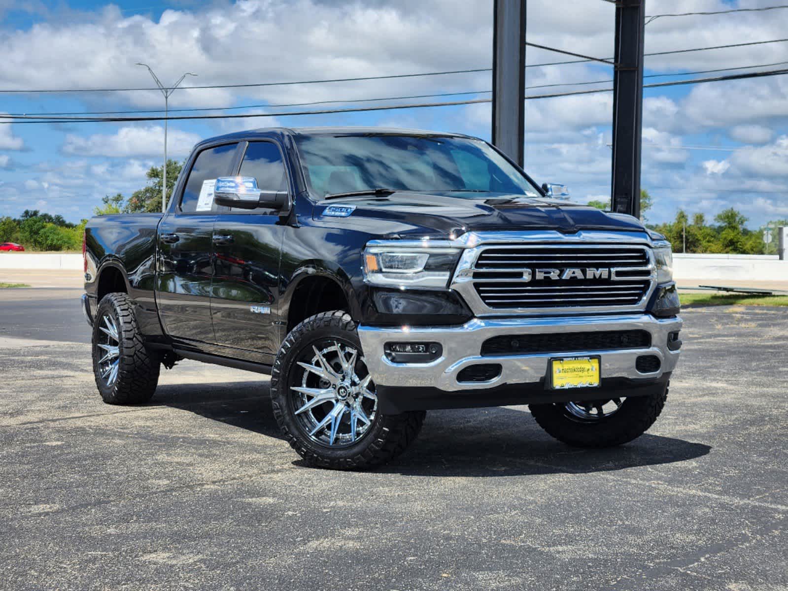 2024 Ram 1500 Laramie 4x4 Crew Cab 64 Box 1