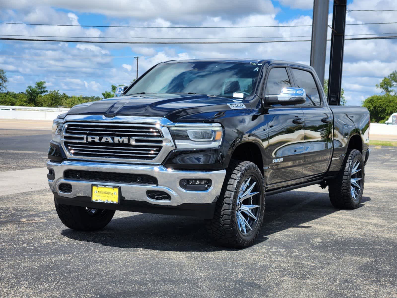 2024 Ram 1500 Laramie 4x4 Crew Cab 64 Box 2